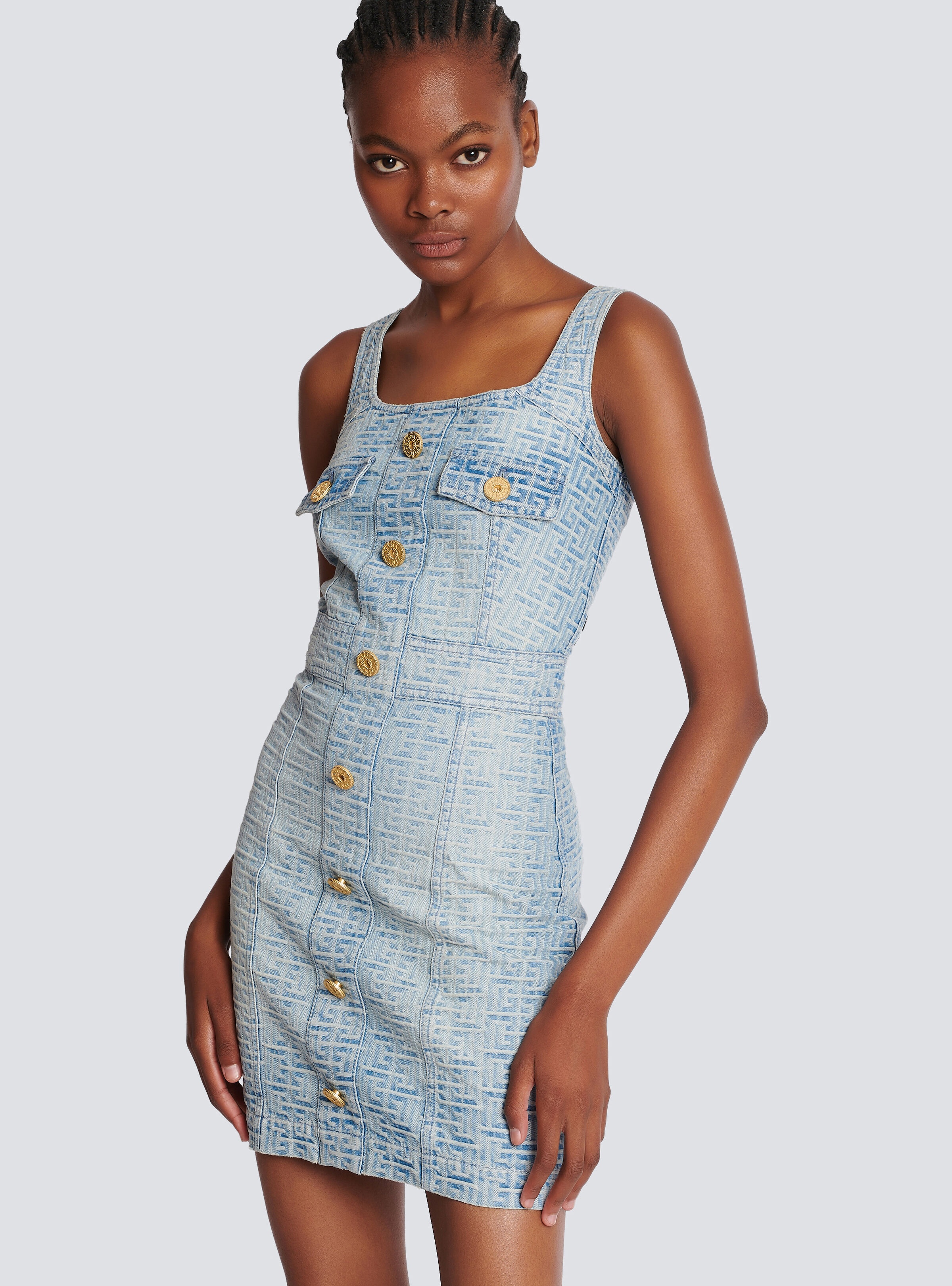 Monogrammed short denim dress - 8