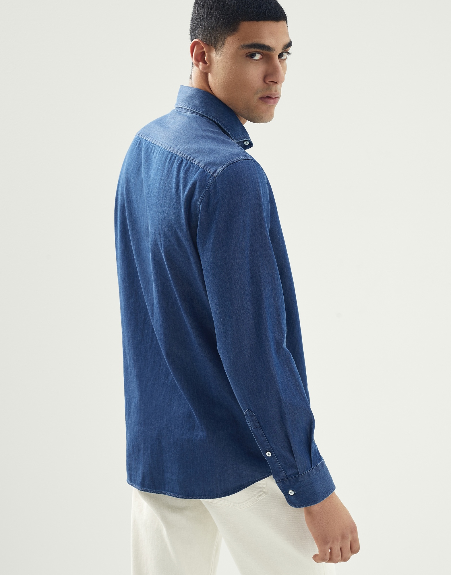 Lightweight denim easy fit shirt with spread collar - 2