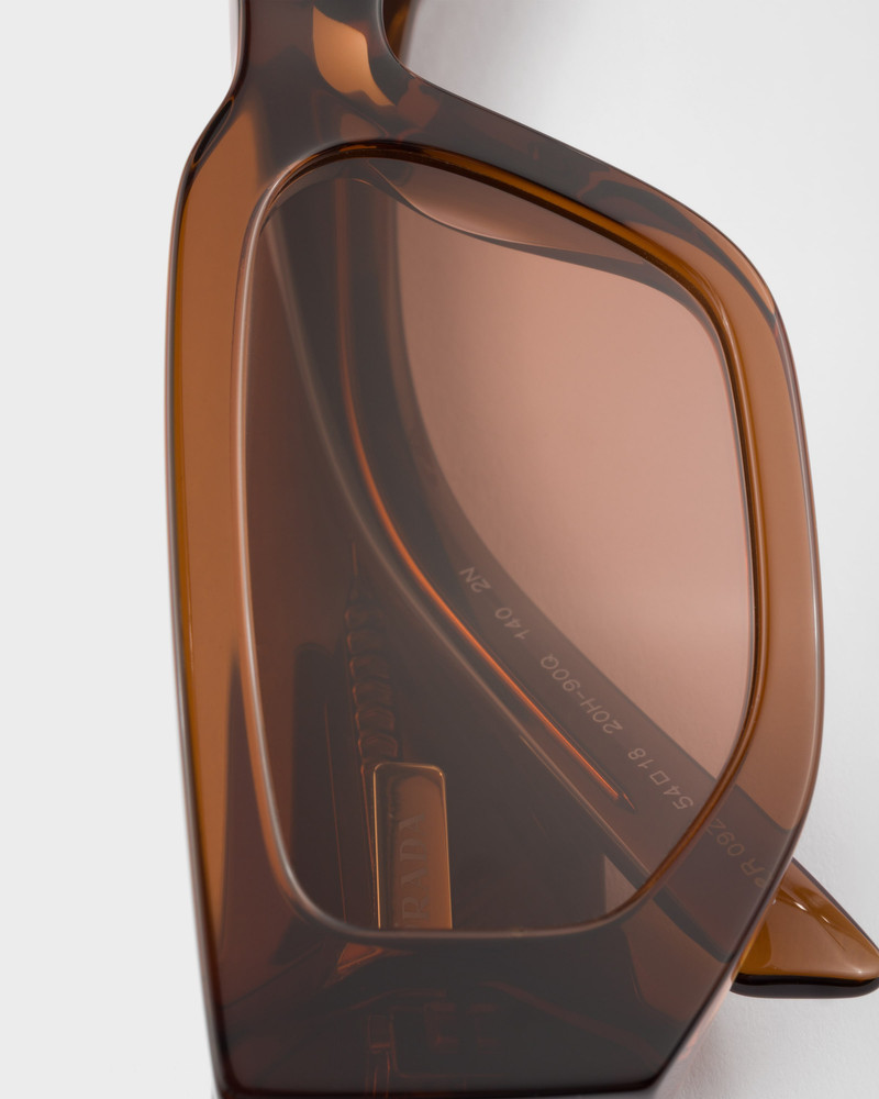 Sunglasses with triangle logo 5