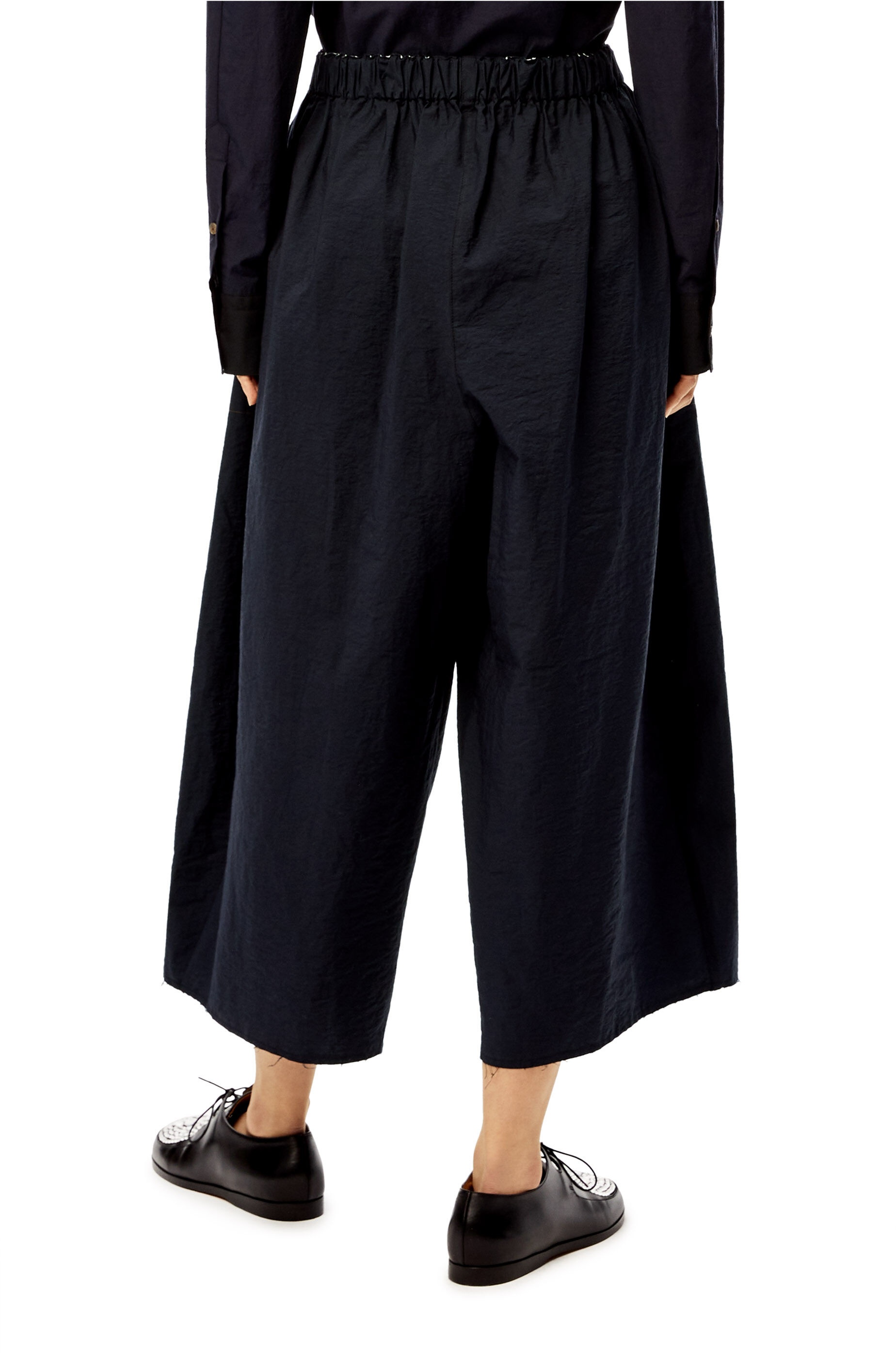 Cropped elasticated trousers in cotton - 8