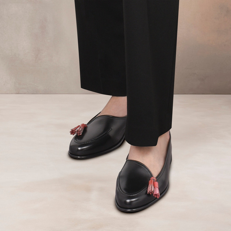Santoni Women's black leather Andrea tassel loafer outlook