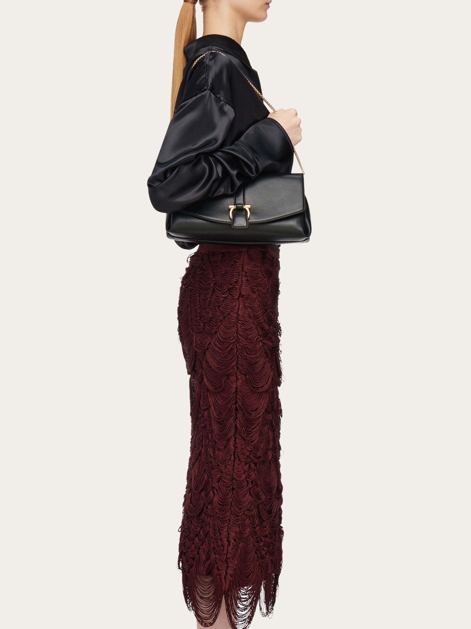 Front flap crossbody bag (M) - 9