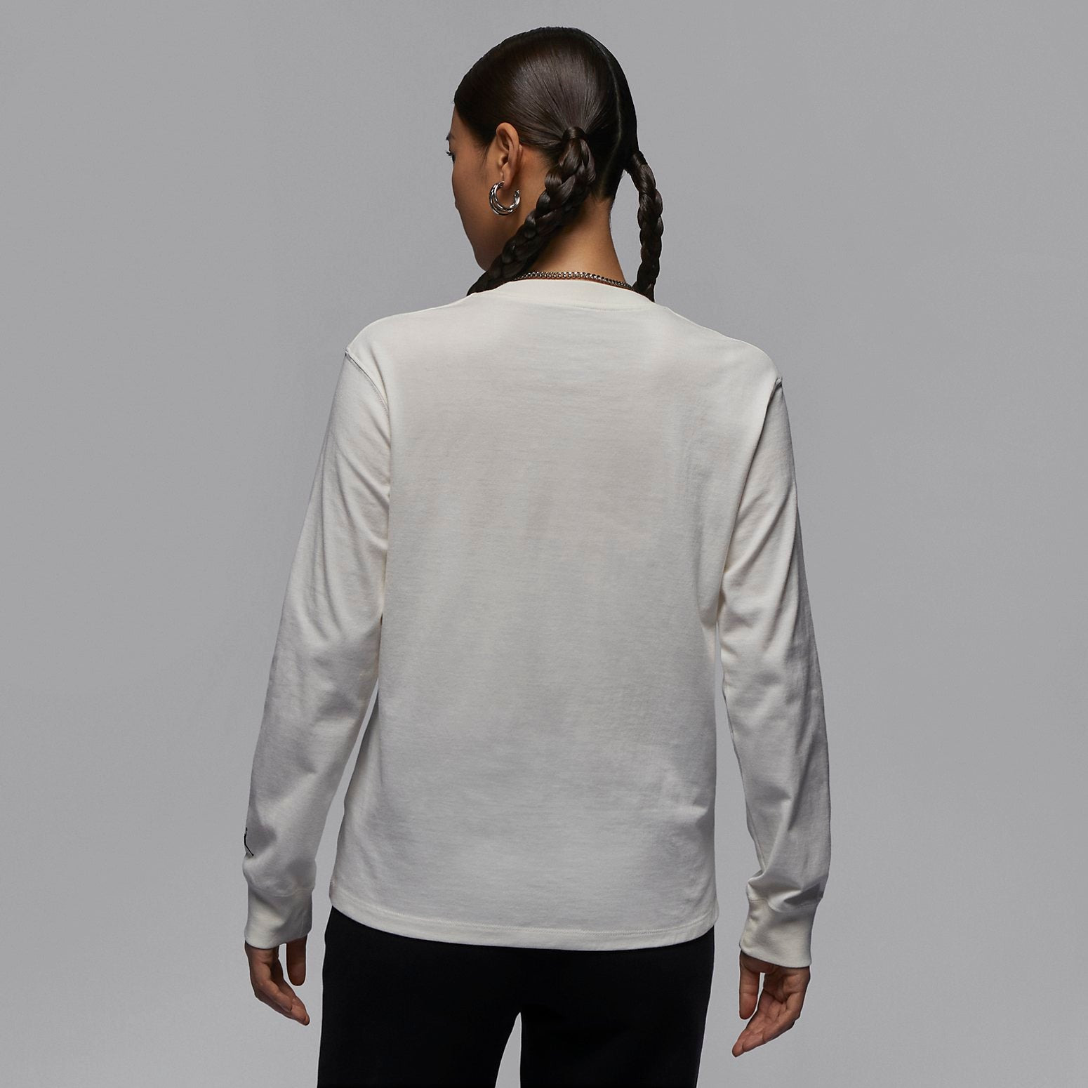 (WMNS) Air Jordan Long-Sleeve Graphic T-Shirt Asia Sizing 'Sail' FD7206-133 - 2