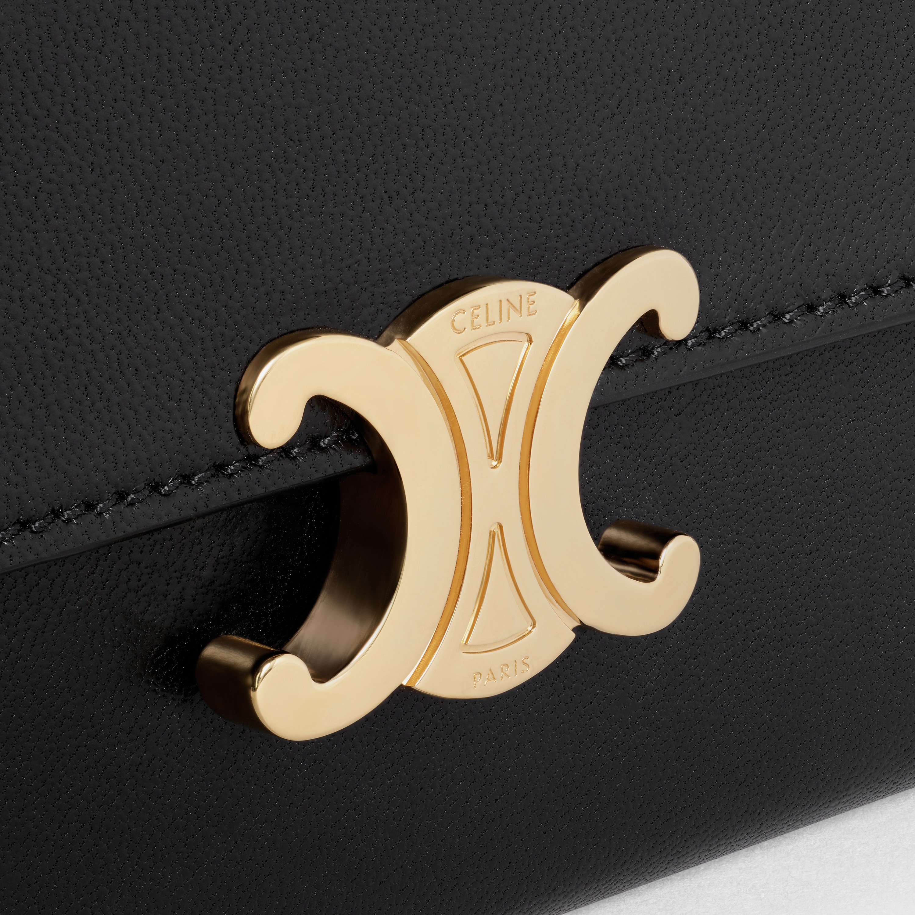 【CELINE】LARGE WALLET TRIOMPHE ラージウォレット LARGE WALLET TRIOMPHE IN Shiny calfskin - BLACK | CELINE