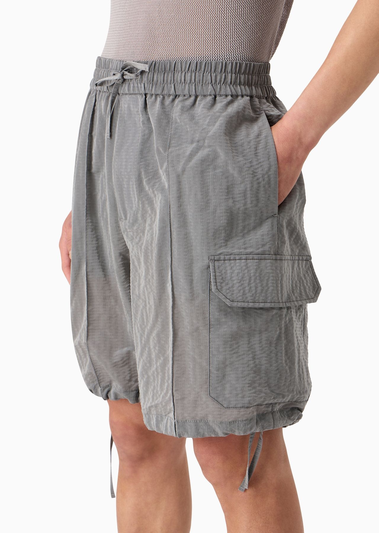 Bermuda shorts in light nylon seersucker with ribs and an elasticated waist - 5