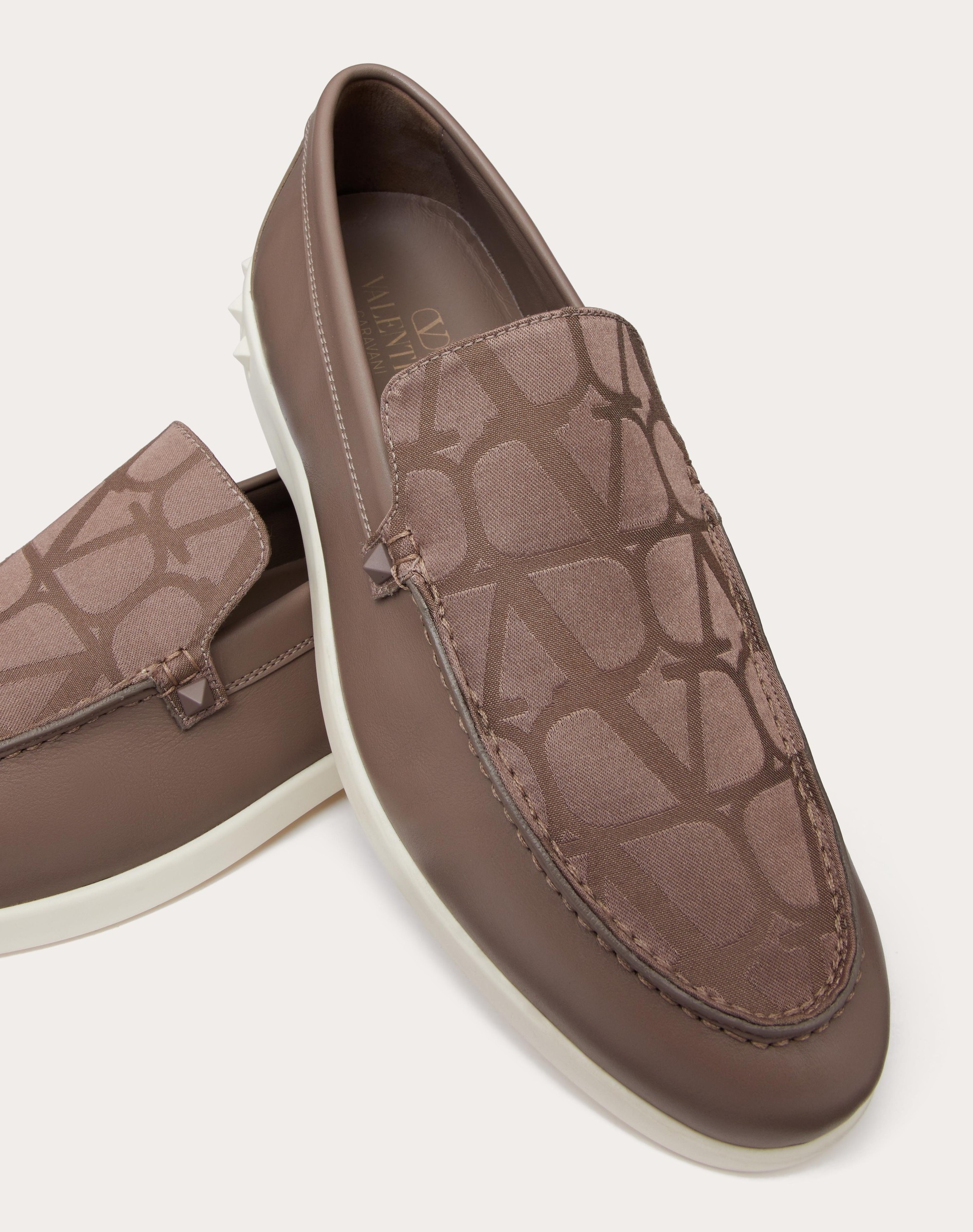 LEISURE FLOWS SLIP-ON IN CALFSKIN AND TOILE ICONOGRAPHE TECHNICAL FABRIC - 5