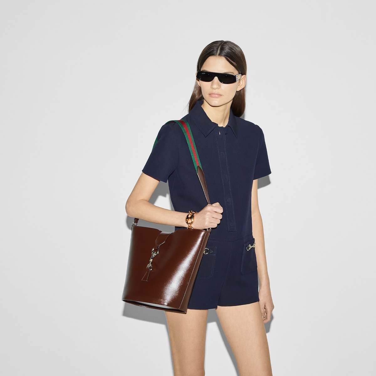 Small bucket shoulder bag 3