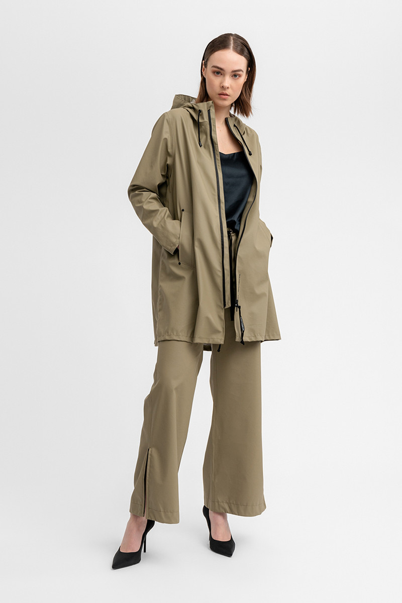 Stutterheim Mosebacke Lightweight Zip Raincoat Aloe outlook
