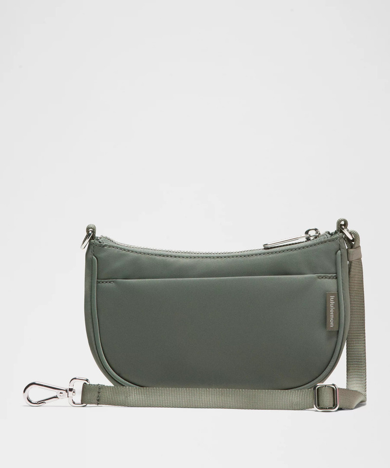 City Essentials Mini Shoulder Bag 1L 3