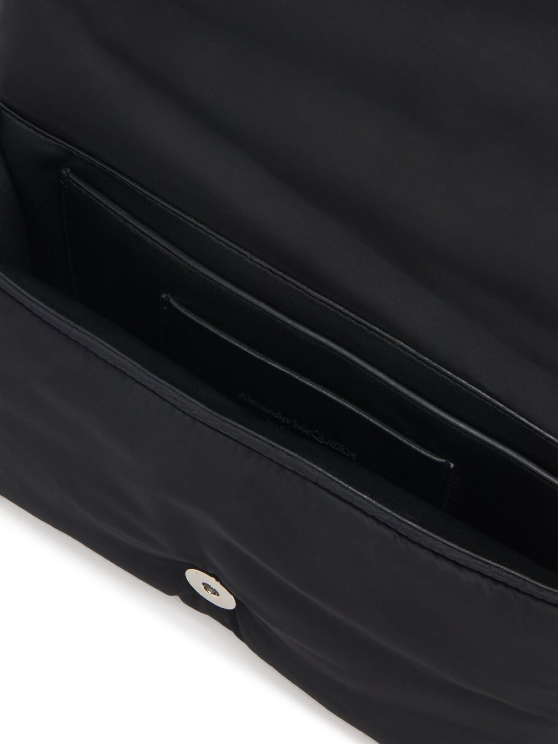 ショルダーバッグ ALEXANDER MCQUEEN BLACK NYLON THE PUFFY KNUCKLE BELT BAG Alexander McQueen Black The Puffy Knuckle Belt Bag