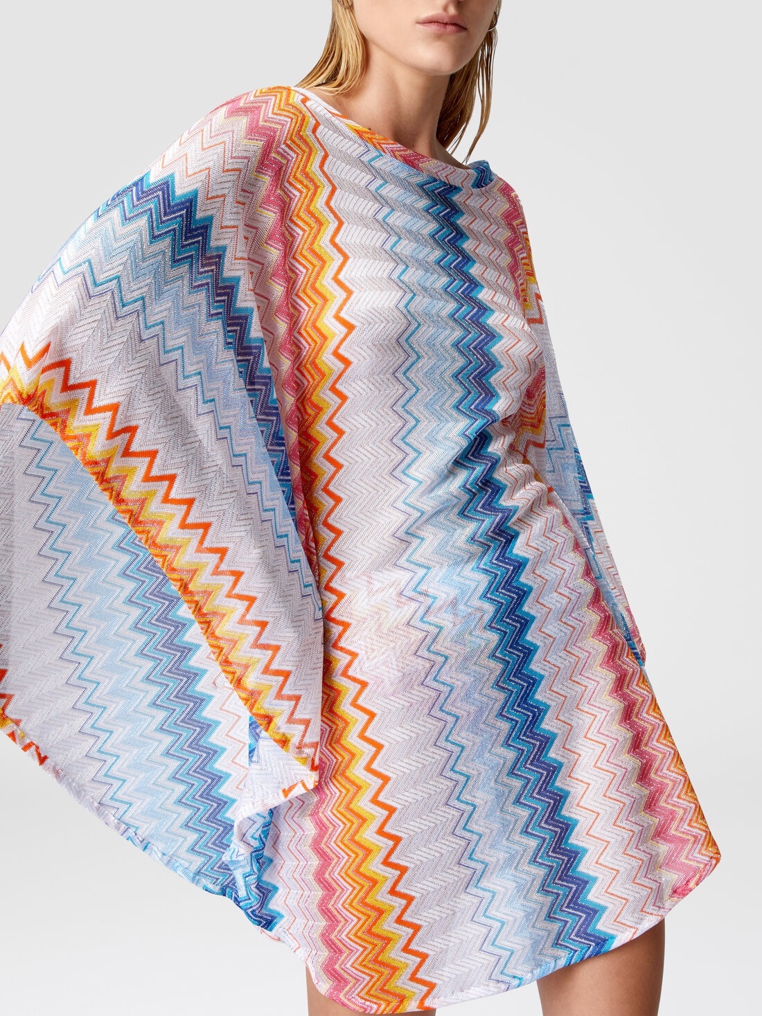 Short kaftan in zig zag lamé viscose blend with batwing sleeves - 4