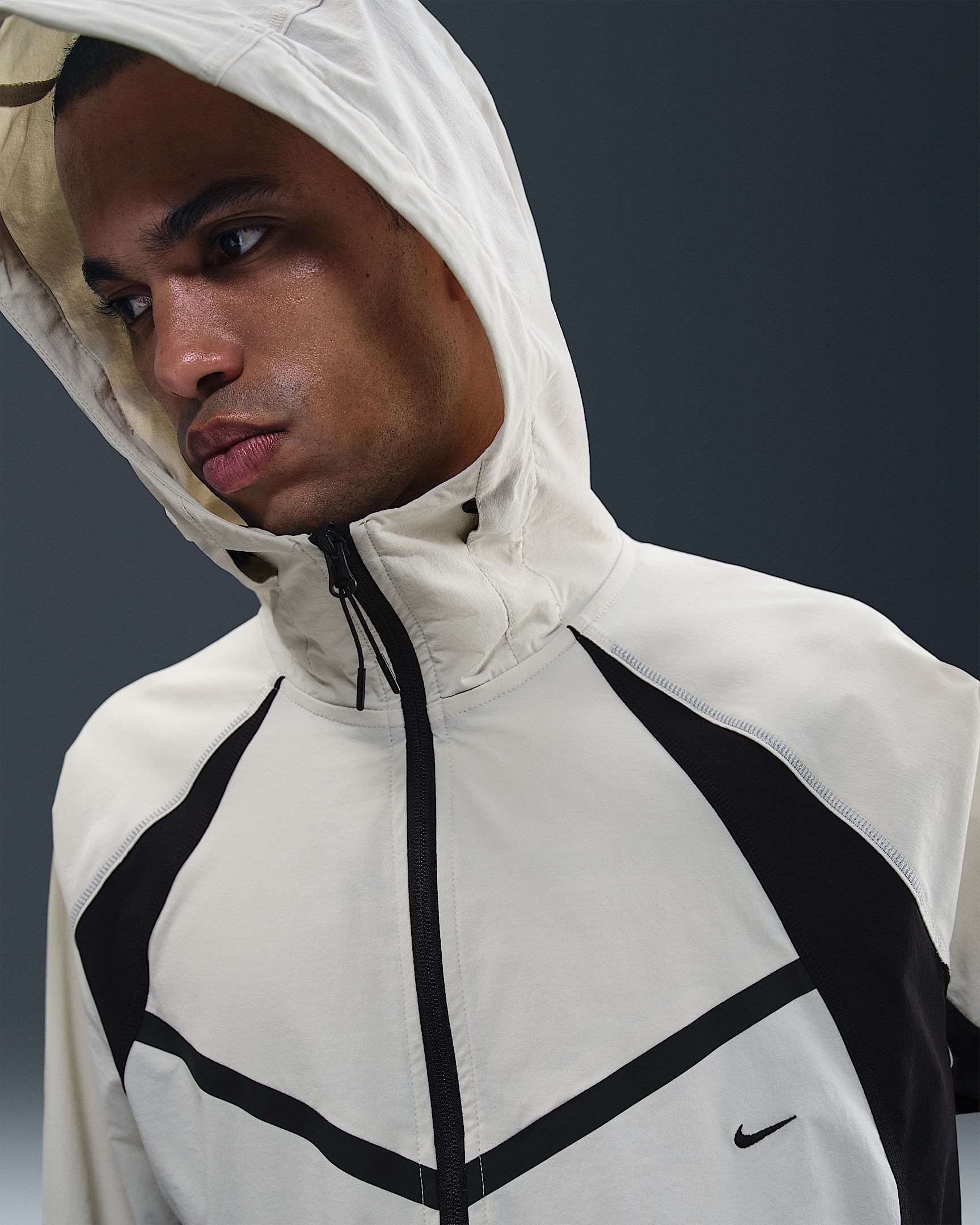 Nike Tech Men's Dri-FIT Woven Color-Block Windrunner Loose Jacket - 3