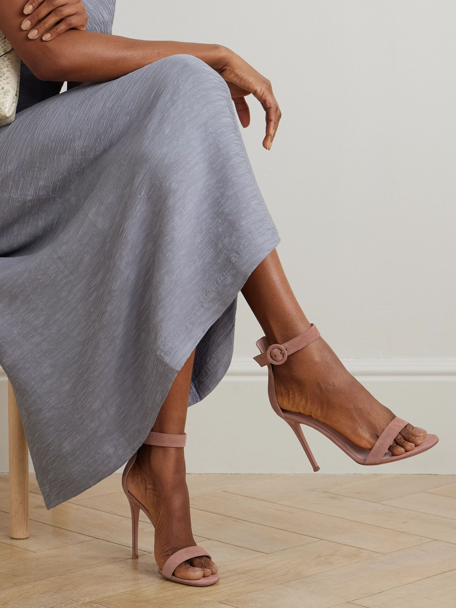 Portofino 105 suede sandals Neutral - 2