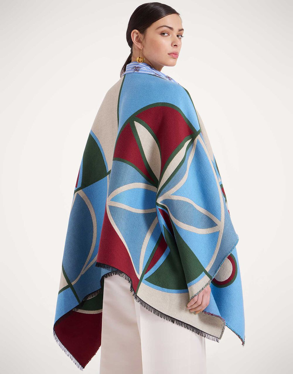 Poncho - 3