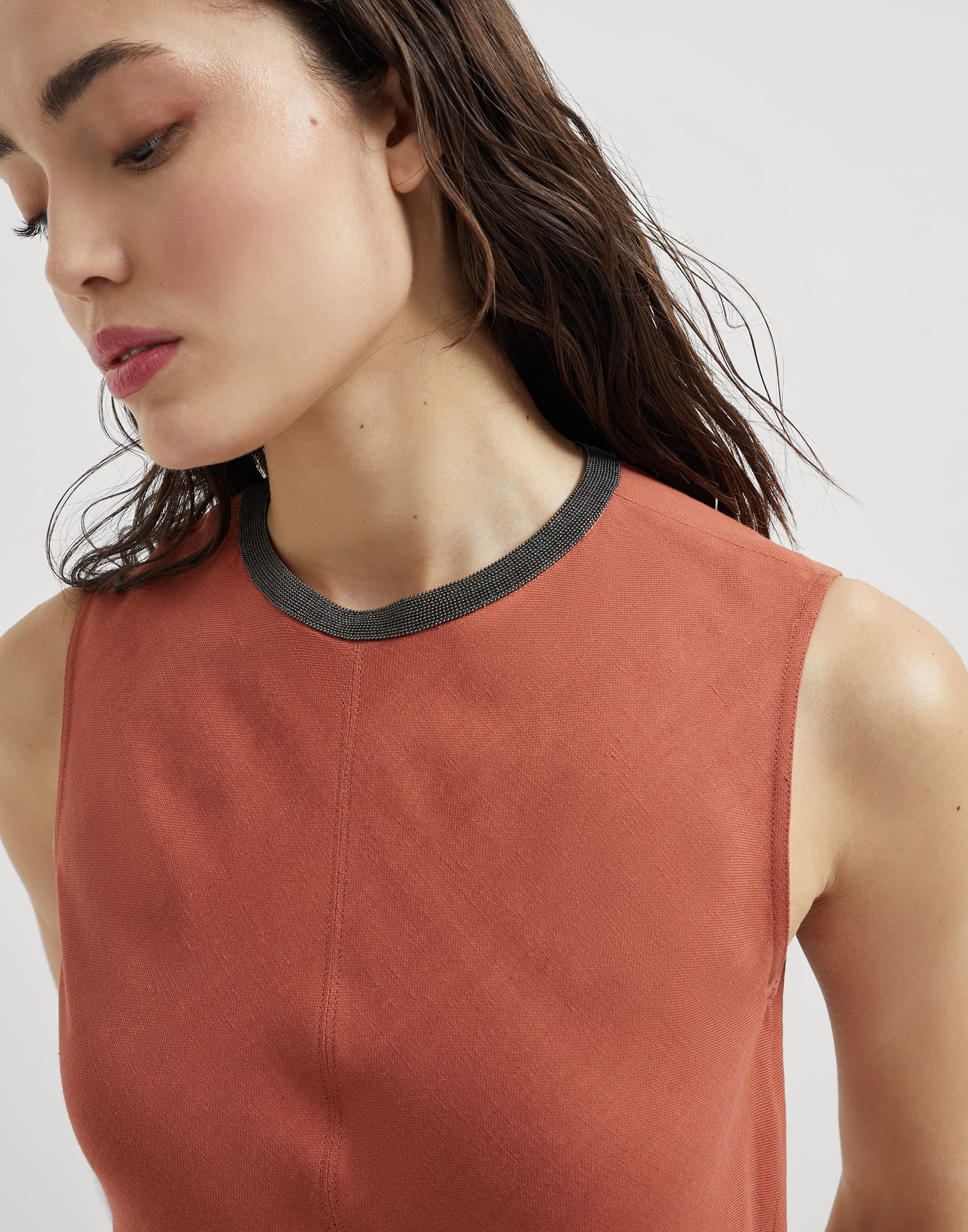 Viscose and linen fluid twill dress with precious collar - 3