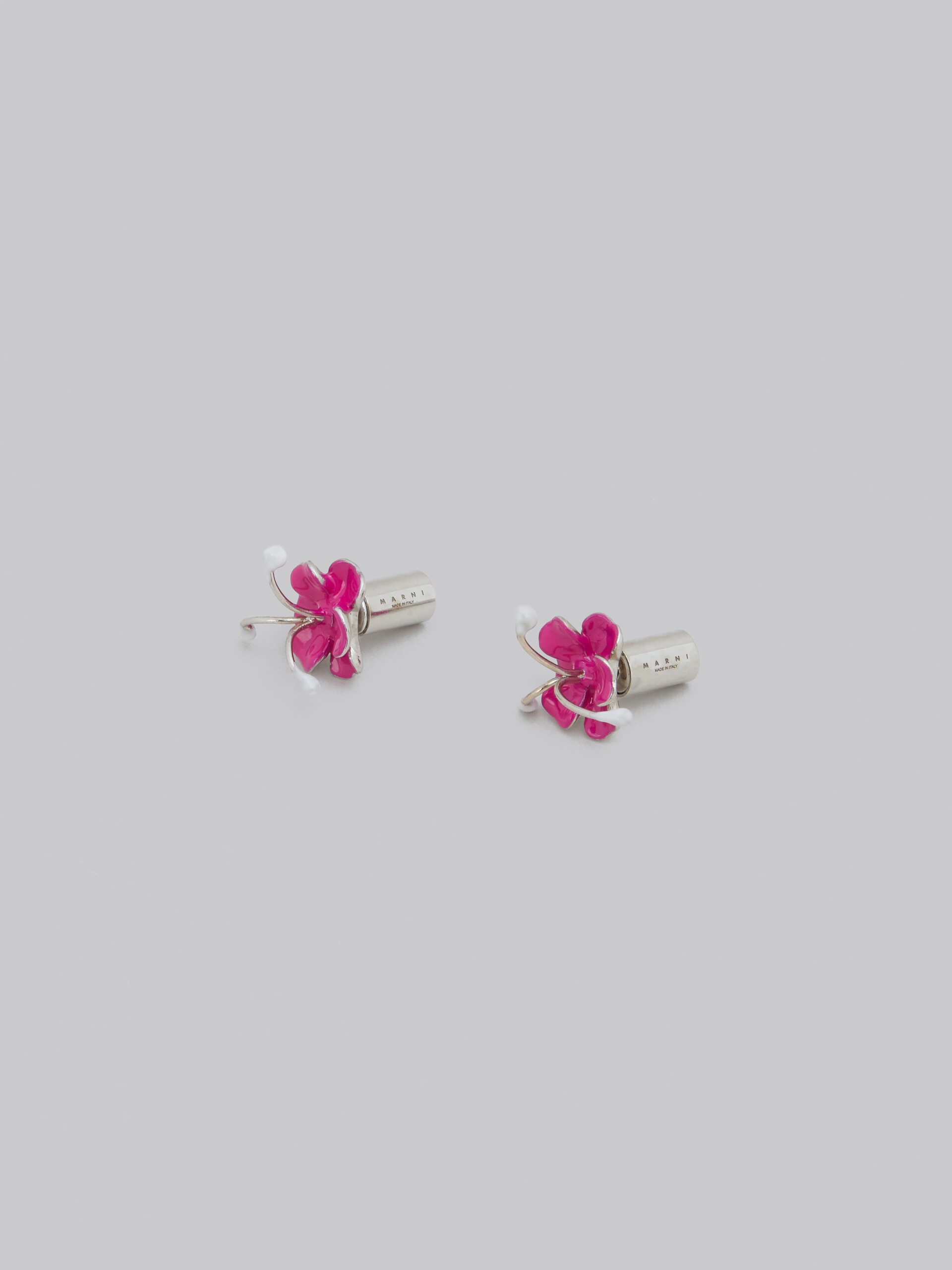 ENAMELLED METAL FLOWER STUD EARRINGS - 4