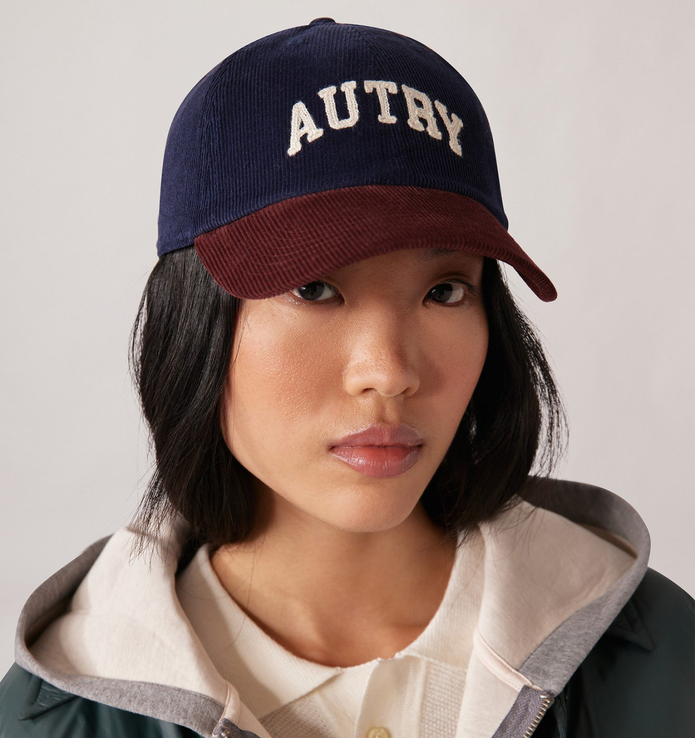 UNISEX TWO-TONE BASEBALL CAP WITH EMBROIDERED LOGO - 2