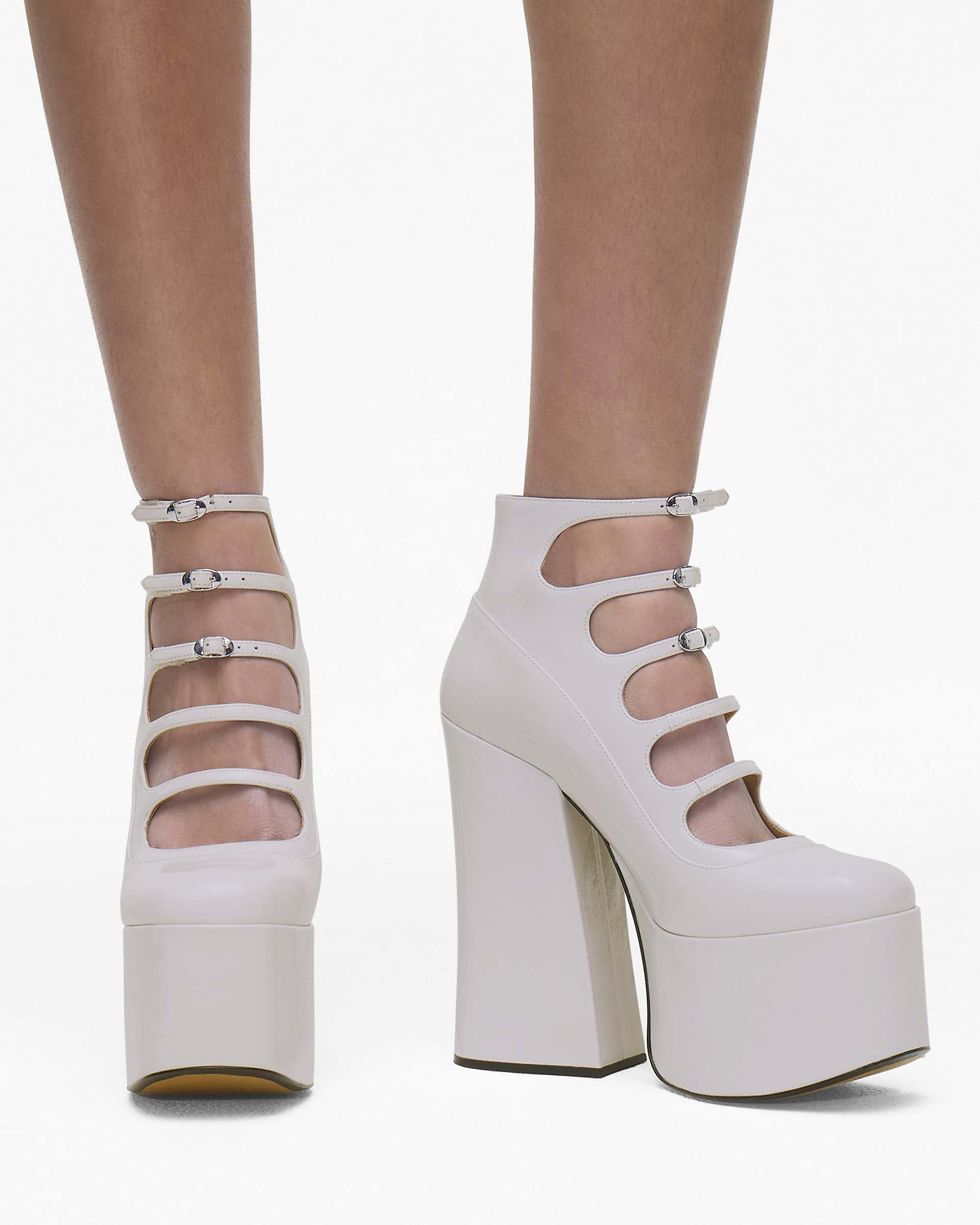 THE PATENT LEATHER KIKI ANKLE BOOT - 3