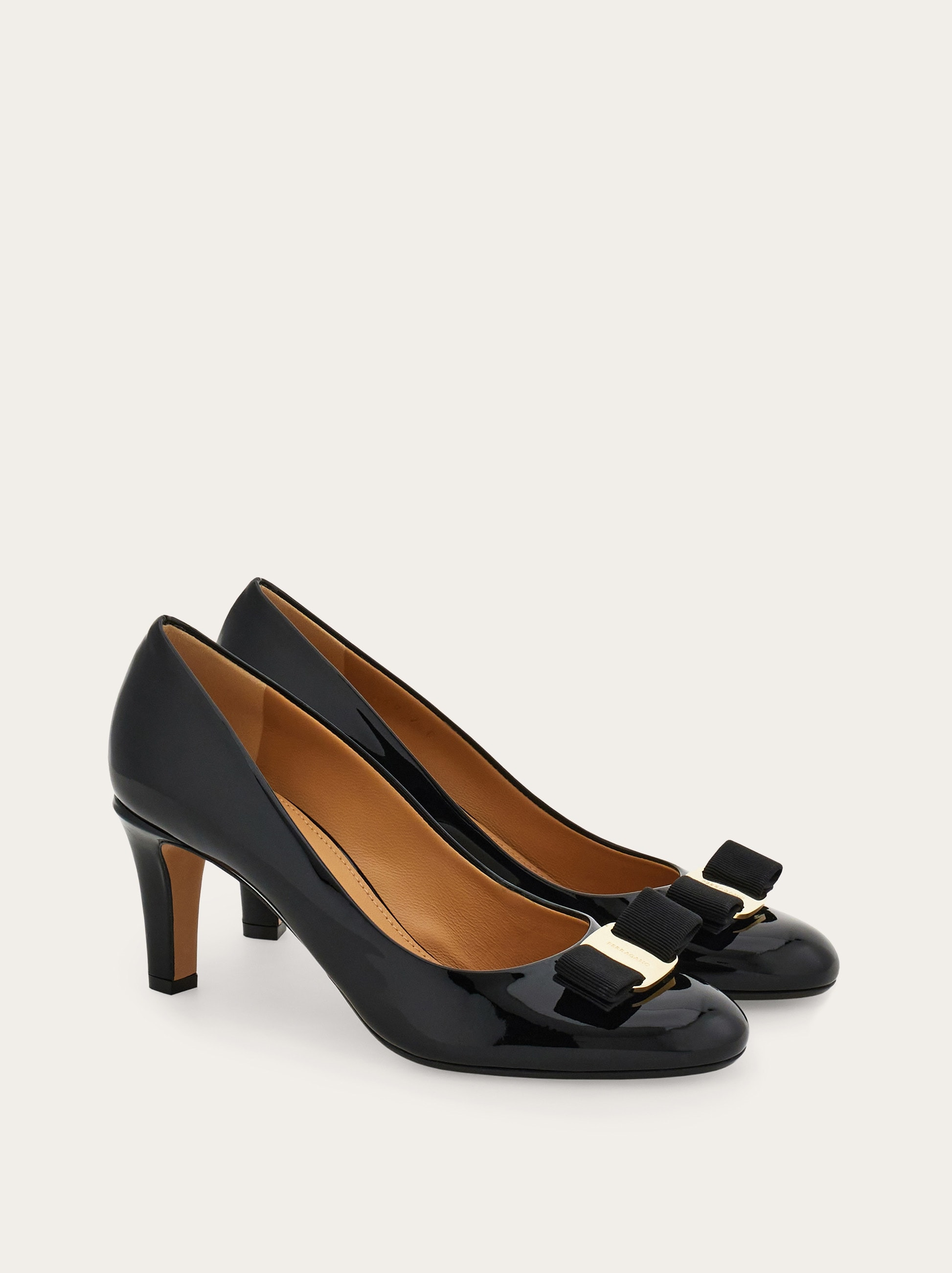 Vara bow pump shoe - 2