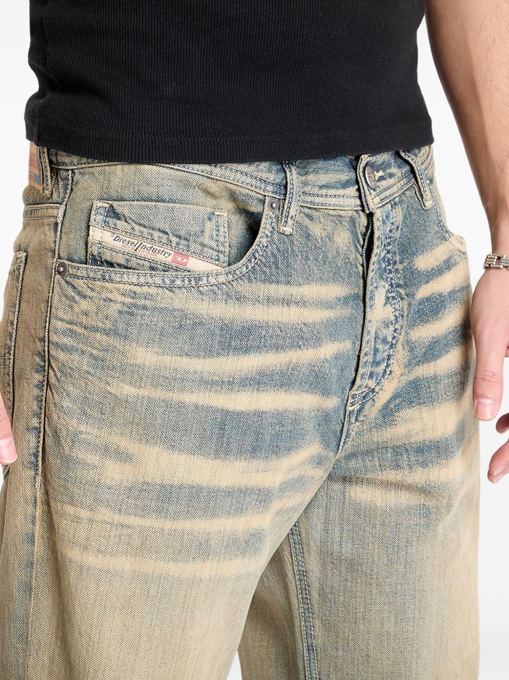 D-Finite jeans - 4