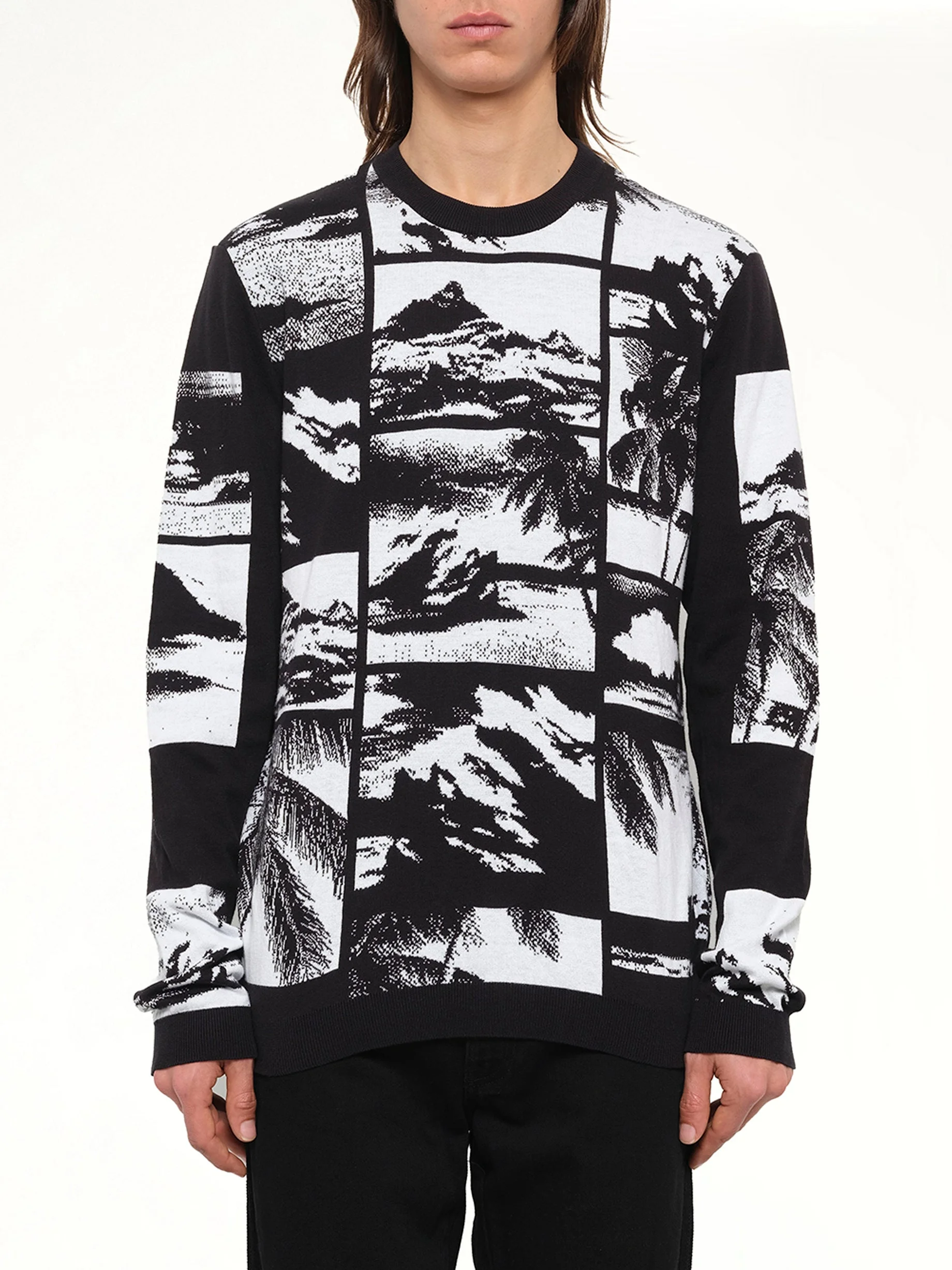 Crew Neck Knitwear in Black - 1