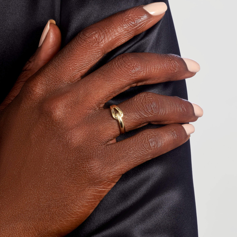 STONE AND STRAND Gold Bridle Ring outlook