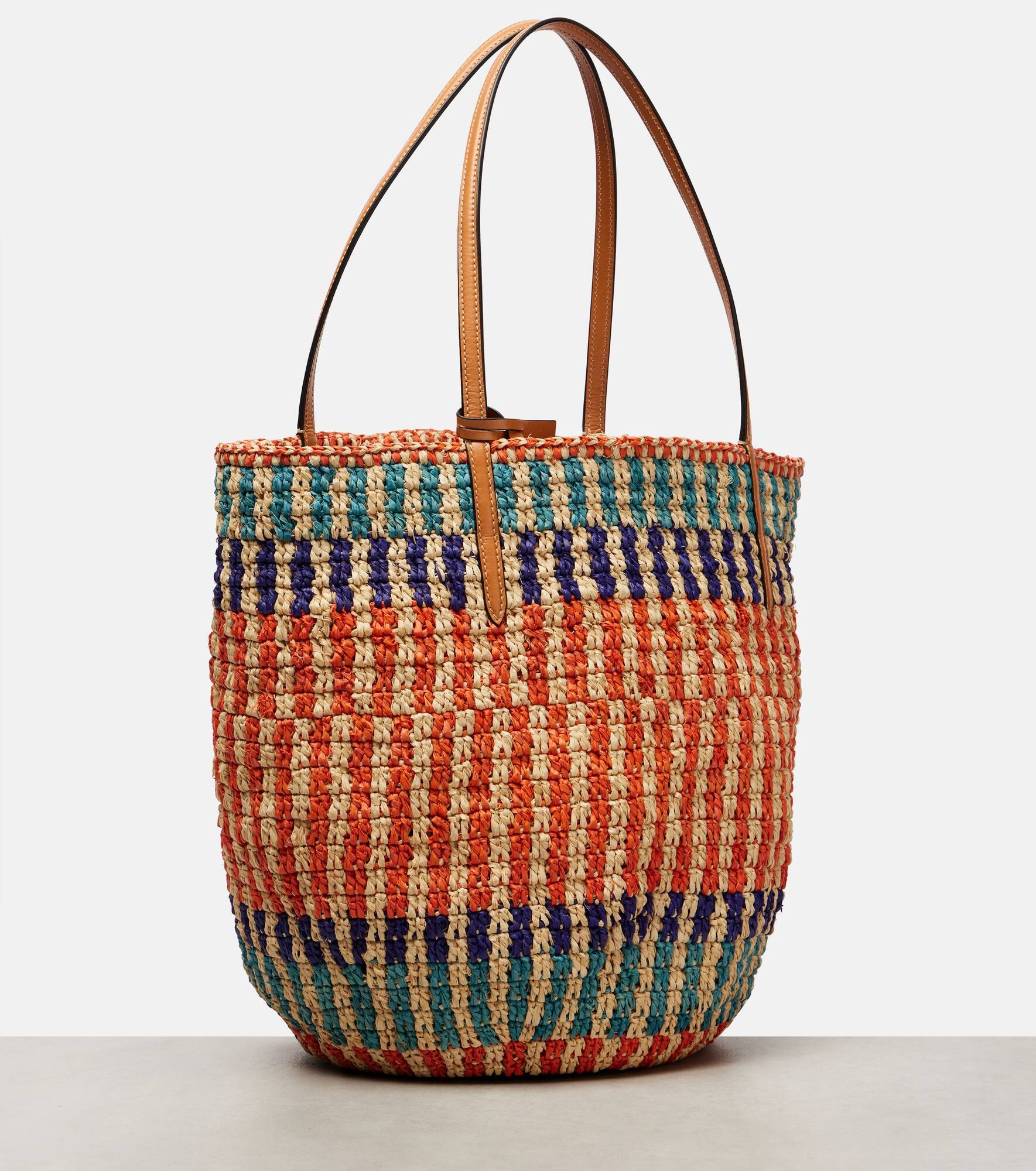 VLogo leather-trimmed raffia tote bag - 4