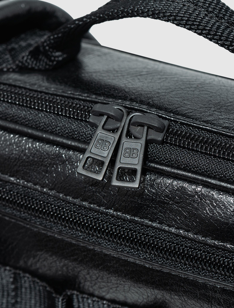 BALENCIAGA ARMY CAMERA BAG outlook