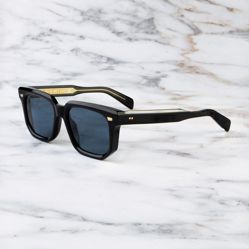 CUTLER AND GROSS 1410 SQUARE POLARISED SUNGLASSES outlook