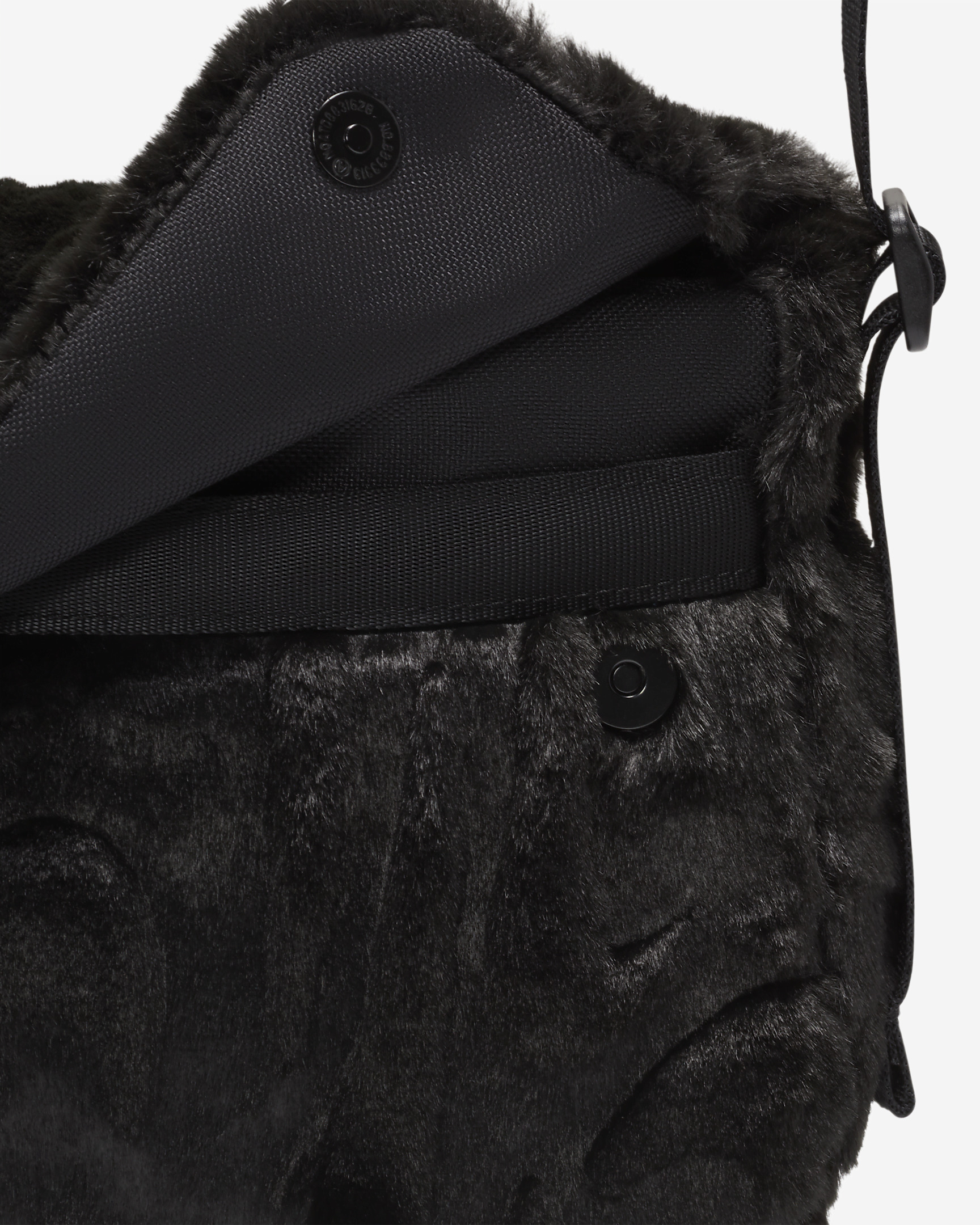 Nike Sportswear Futura 365 Faux Fur Crossbody Bag (1L) - 7