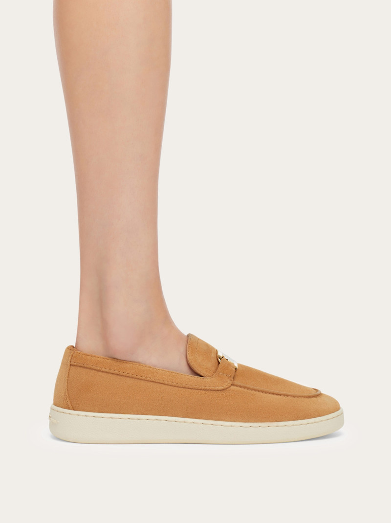FERRAGAMO New Vara buckle sports loafer outlook