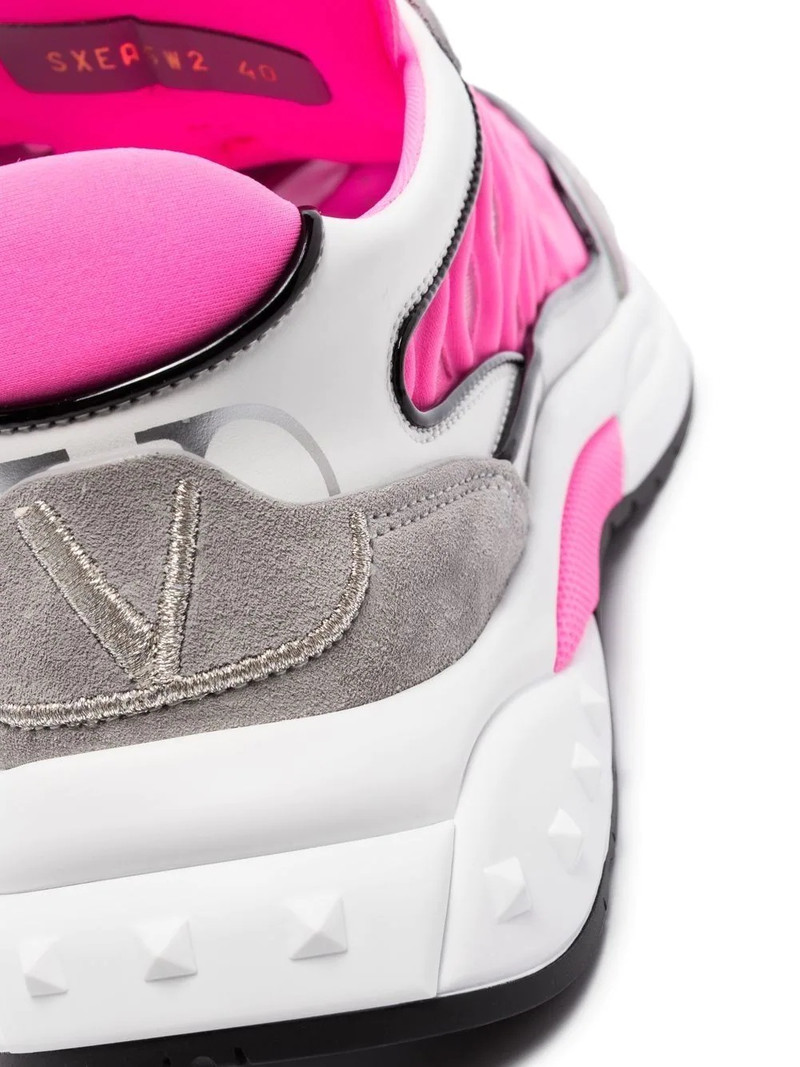 Valentino Ready Go Runner low-top sneakers outlook