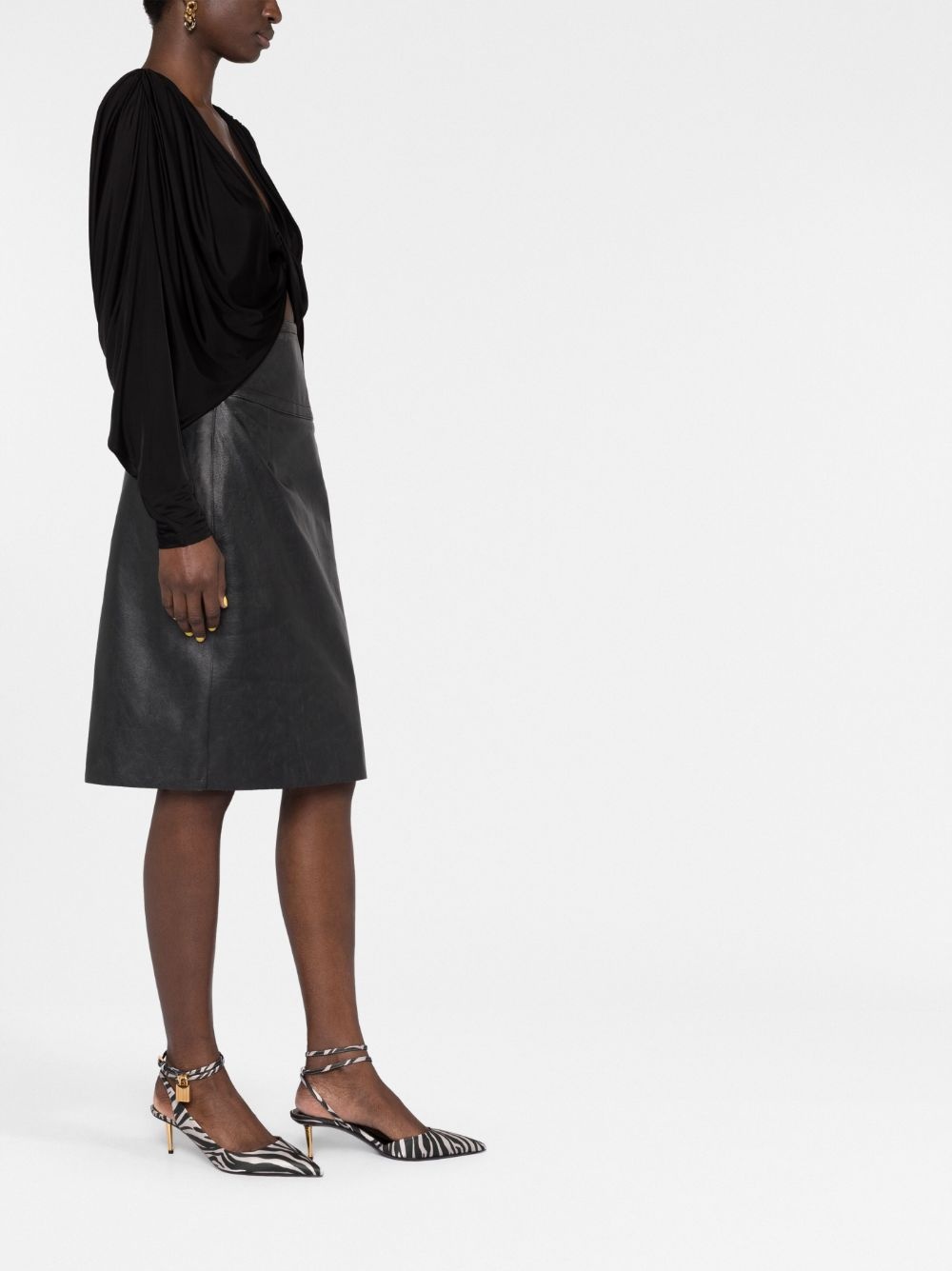 buckle-detail leather pencil skirt - 4