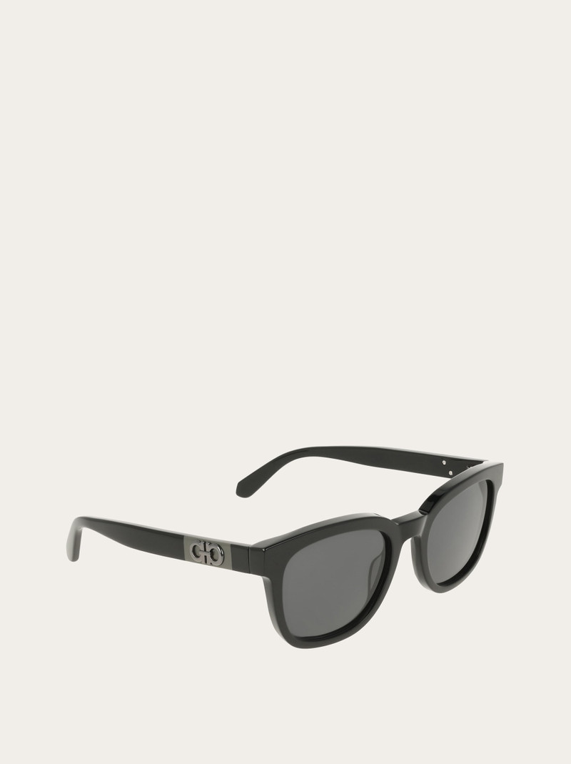 FERRAGAMO Sunglasses outlook