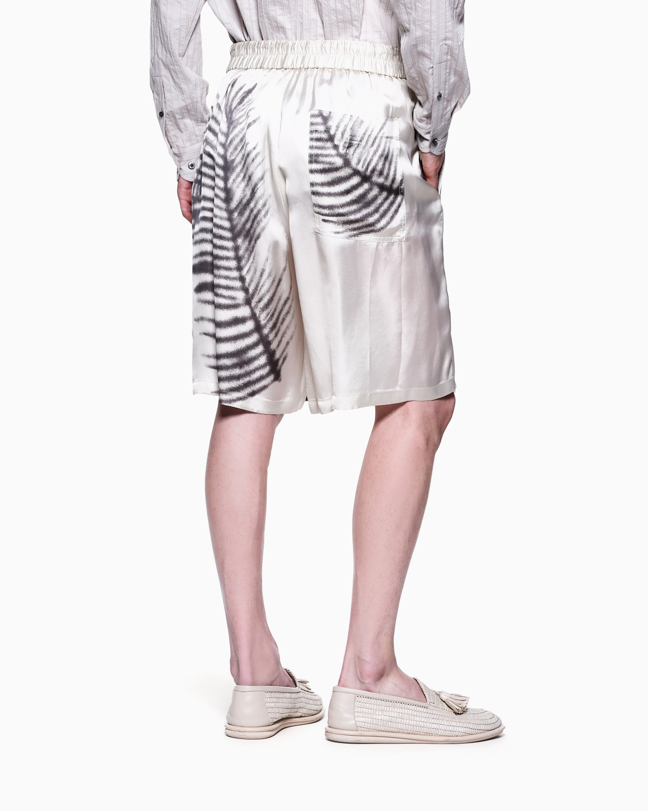 PRINTED CUPRO FLAT-FRONT BERMUDA SHORTS - 3