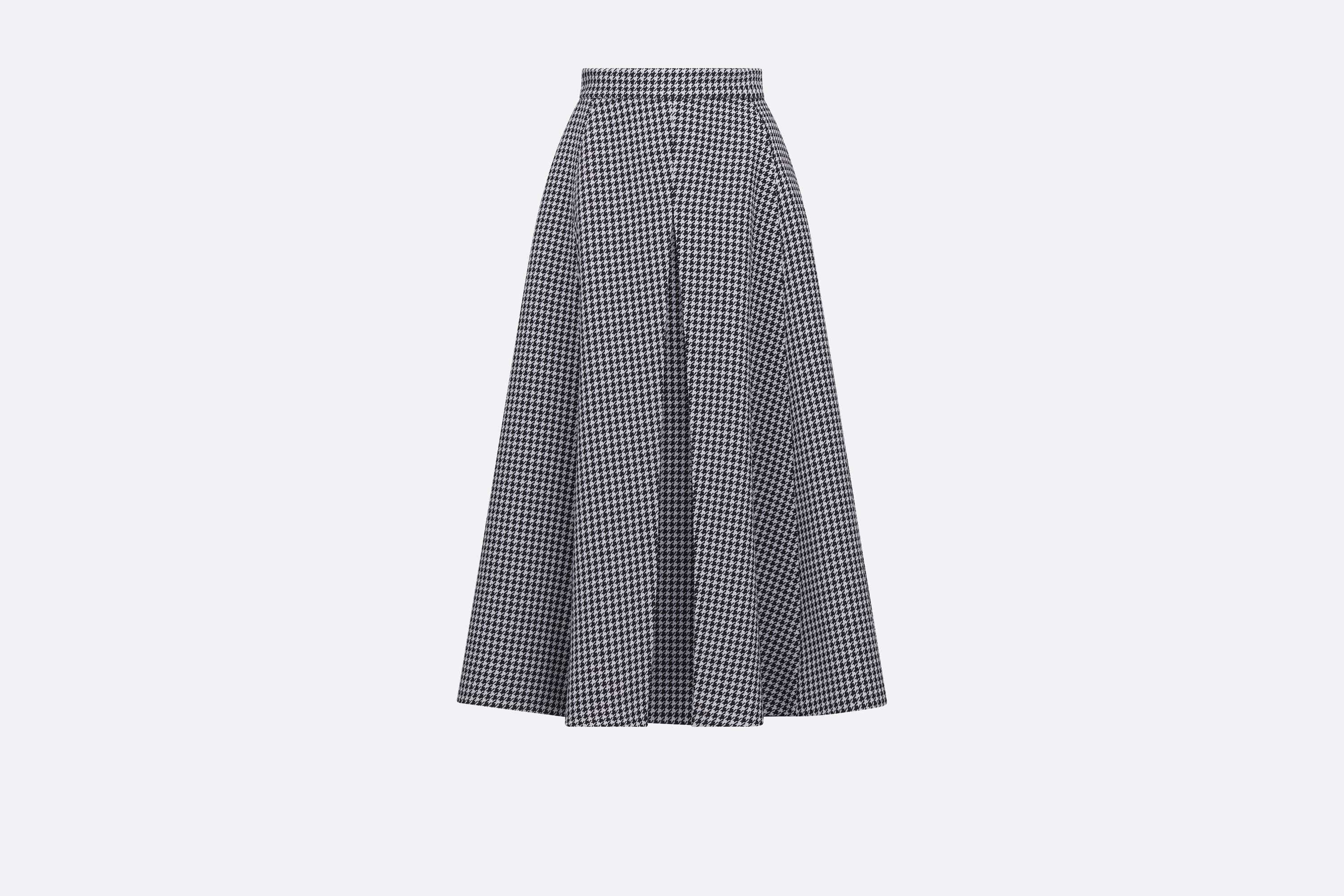 Mid-Length Skirt with Slit - 1