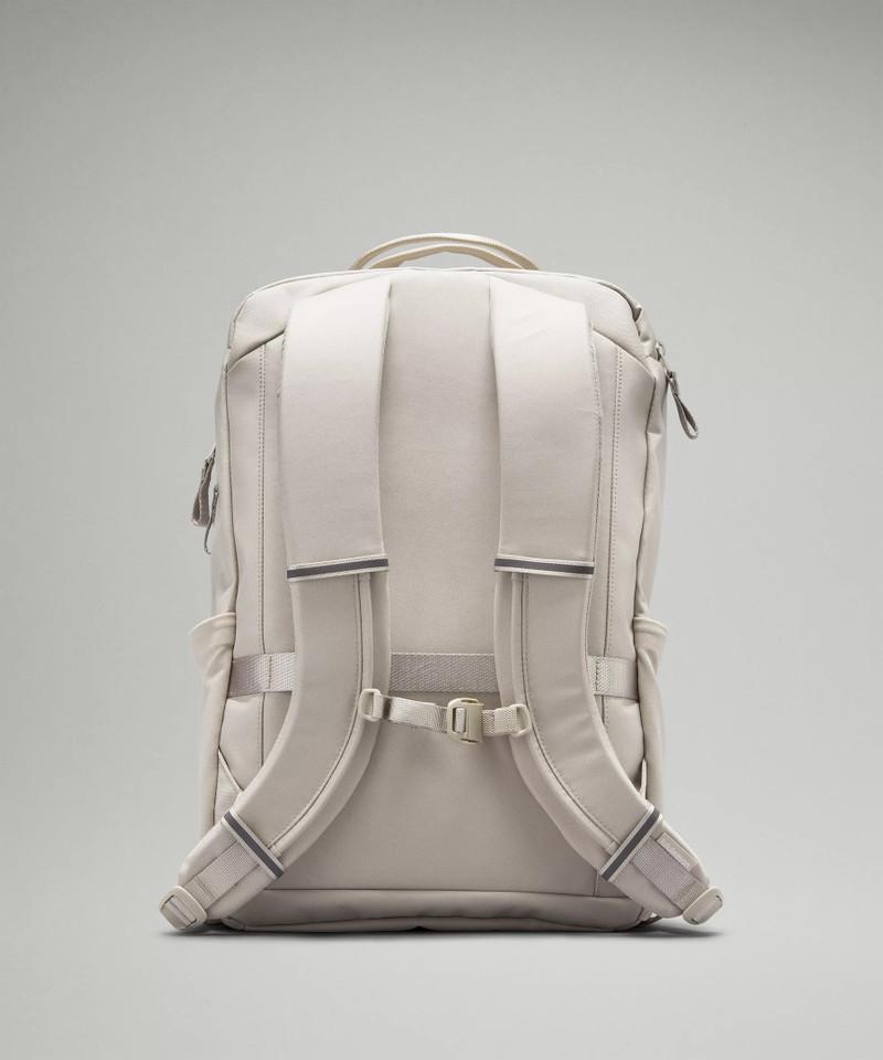 Double-Zip Backpack 22L 3