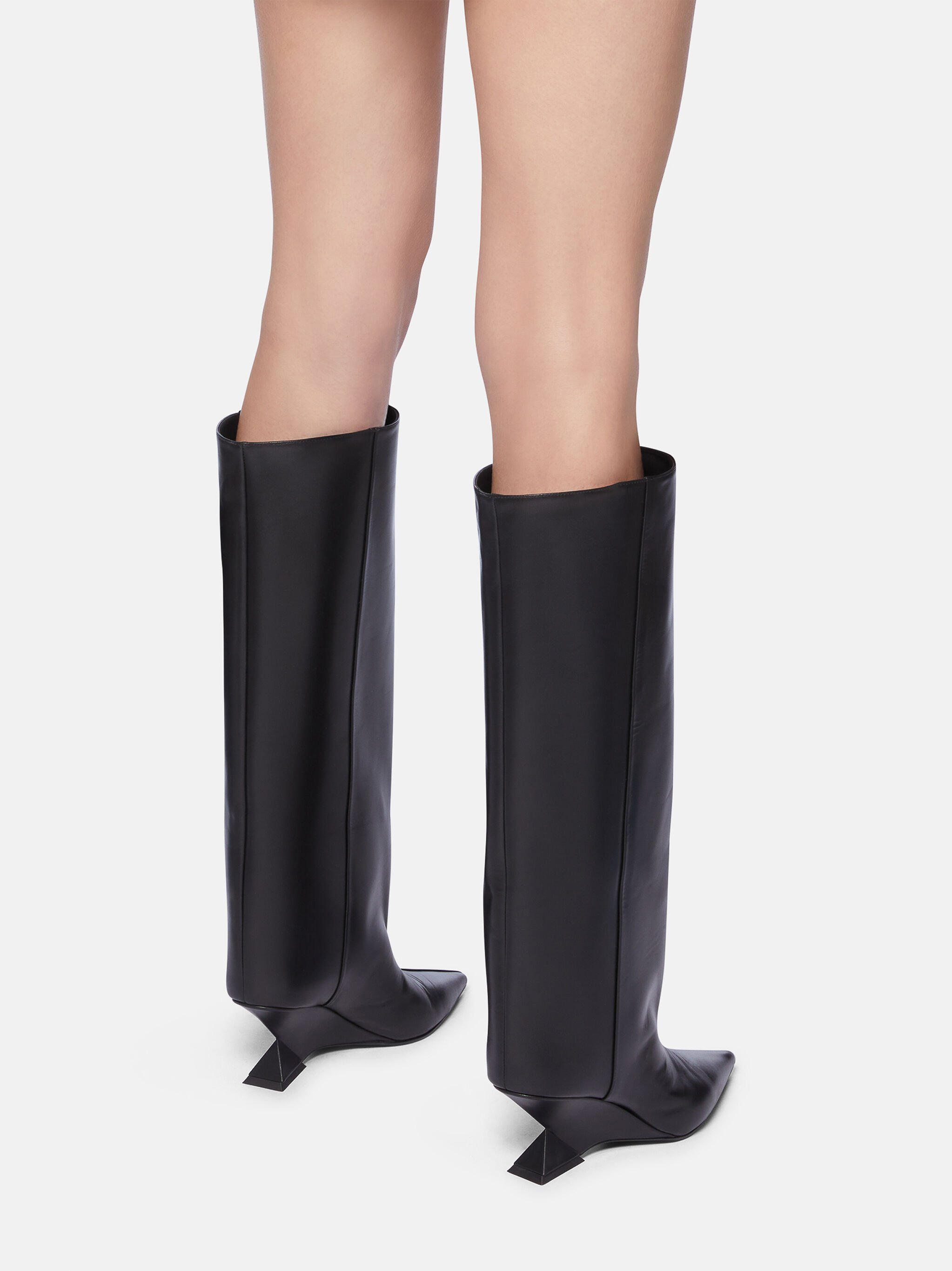 ''CHEOPE'' BLACK TUBE BOOT - 4