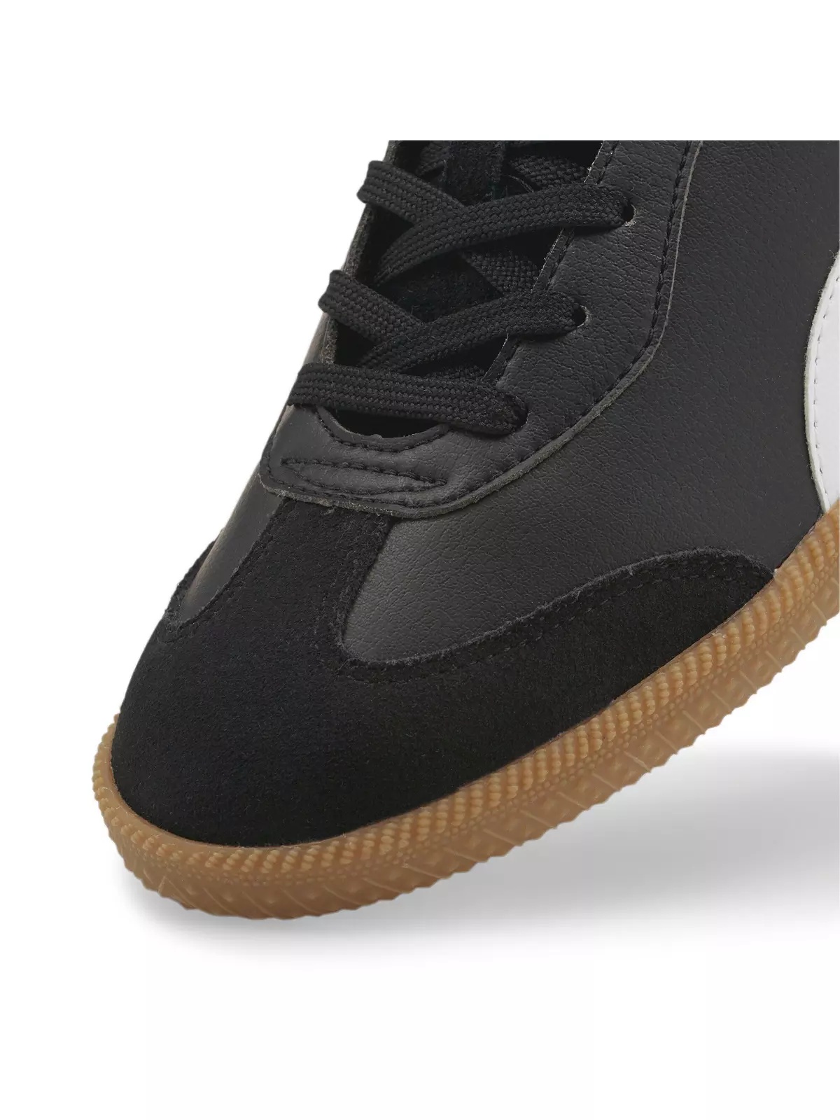 PUMA King 21 IT Indoor Soccer "Black/White" Unisex Soccer Shoe - 6