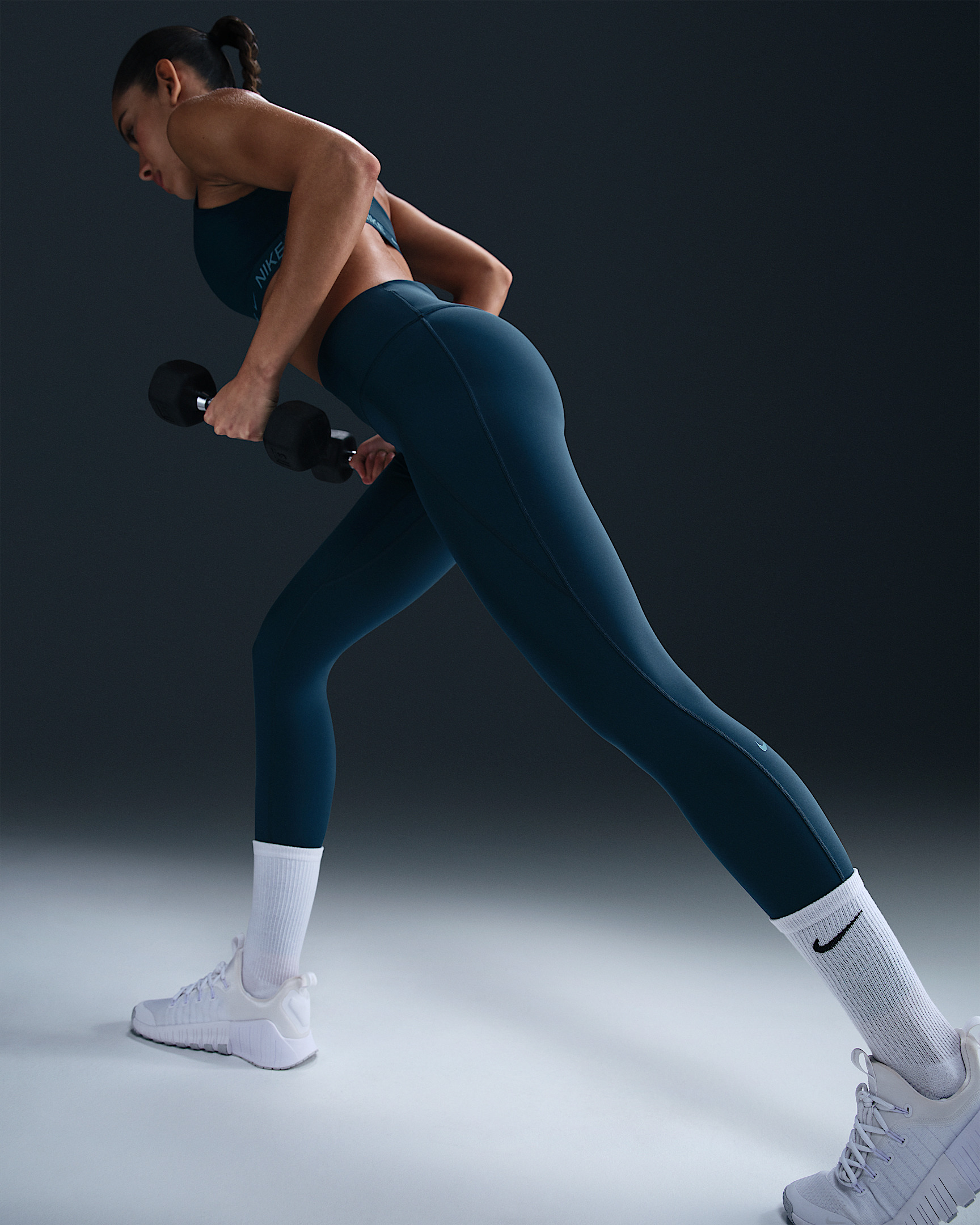 Nike Universa Women's Medium-Support High-Waisted 7/8 Leggings with Pockets - 5