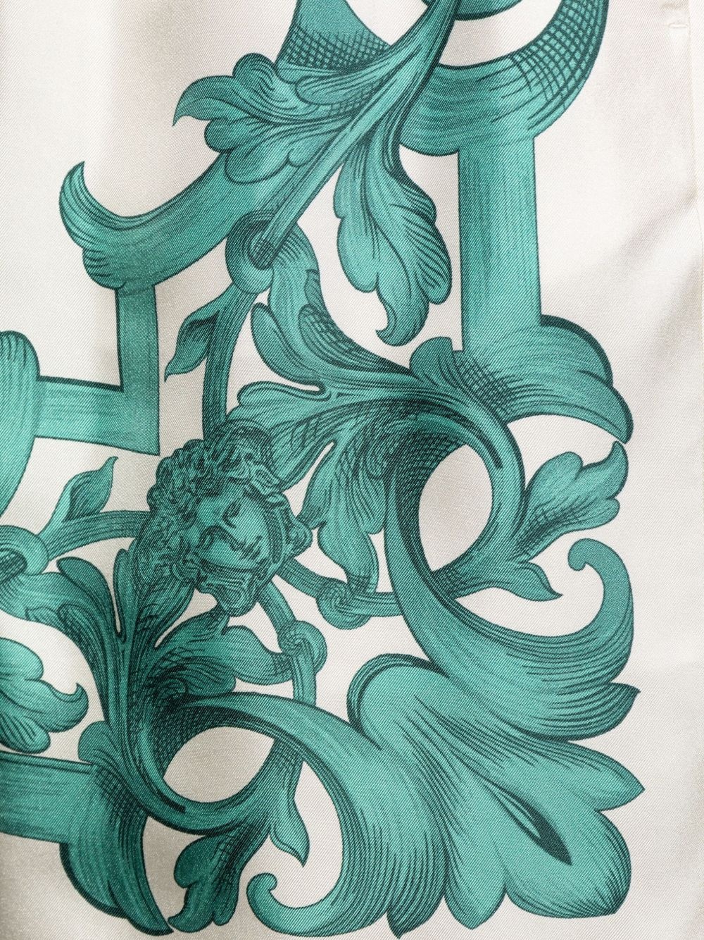 baroque print silk shorts - 5