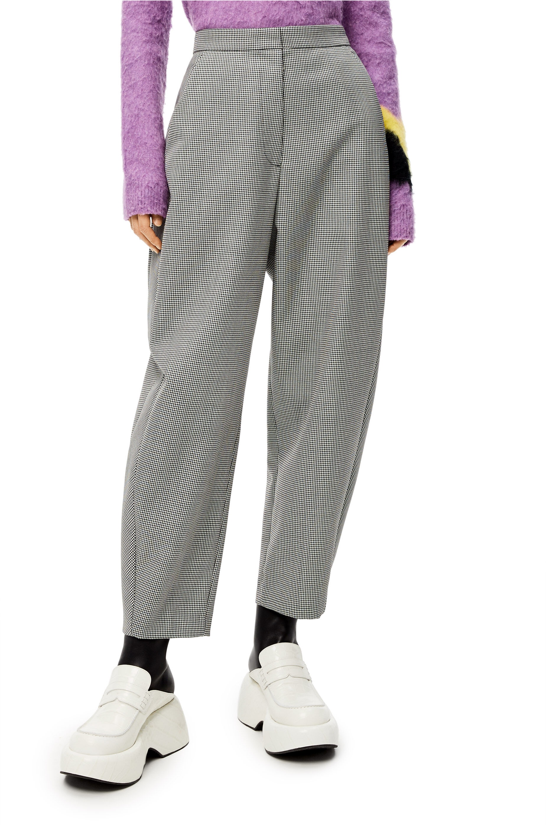 Houndstooth carrot trousers in wool - 3