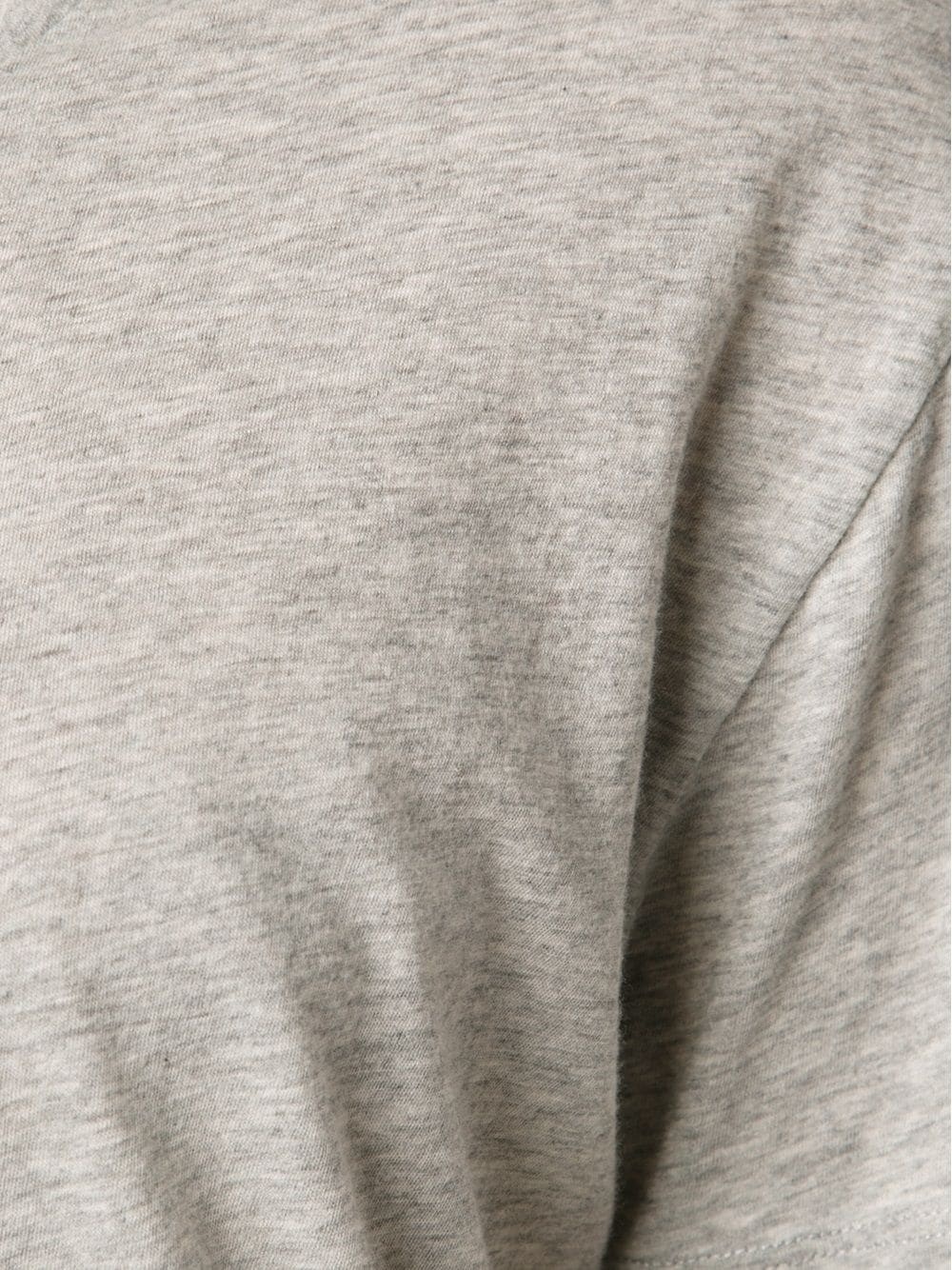 V-neck T-shirt - 5