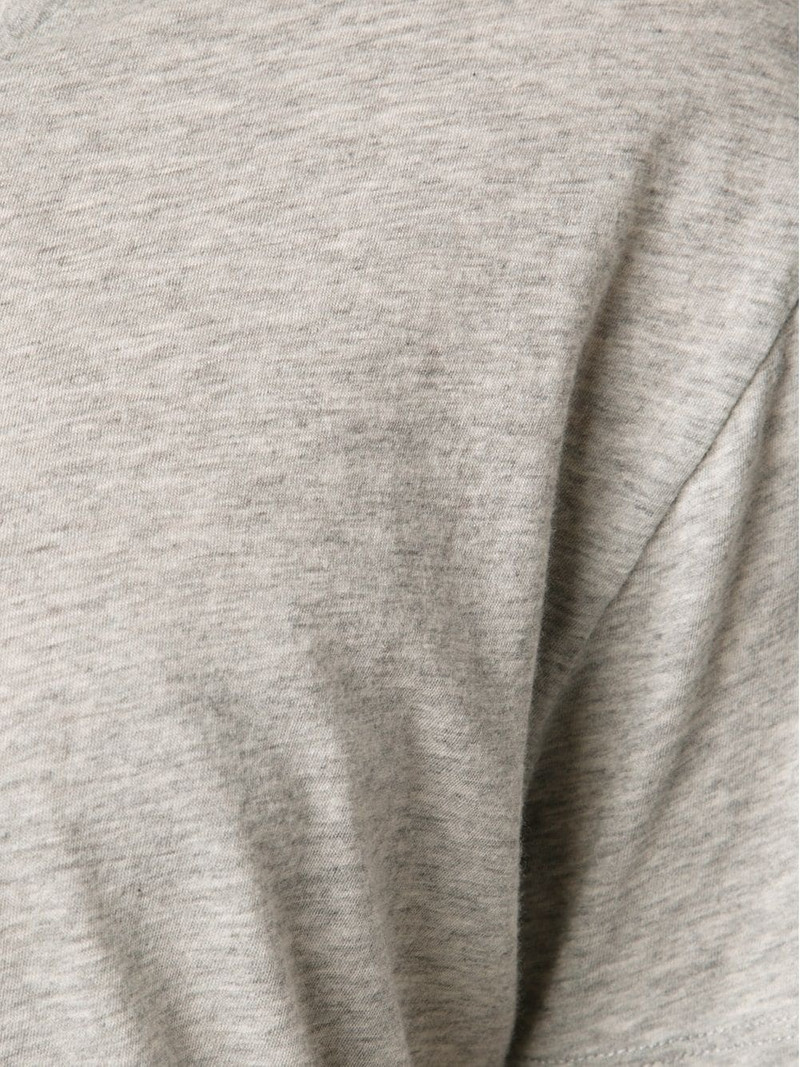 V-neck T-shirt 5