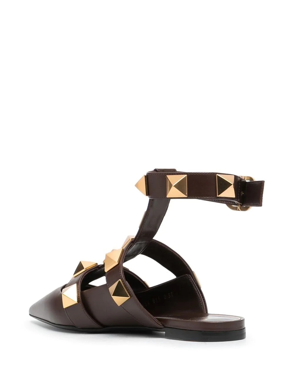 Rockstud-detail pointed-toe pumps - 3