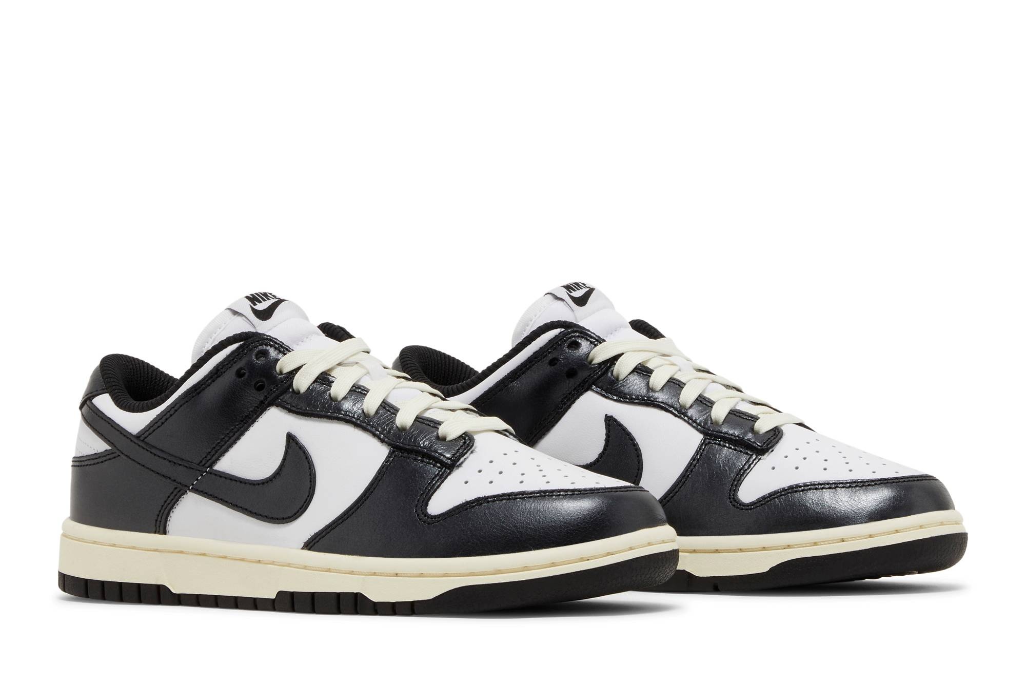 Wmns Dunk Low 'Vintage Panda' - 8