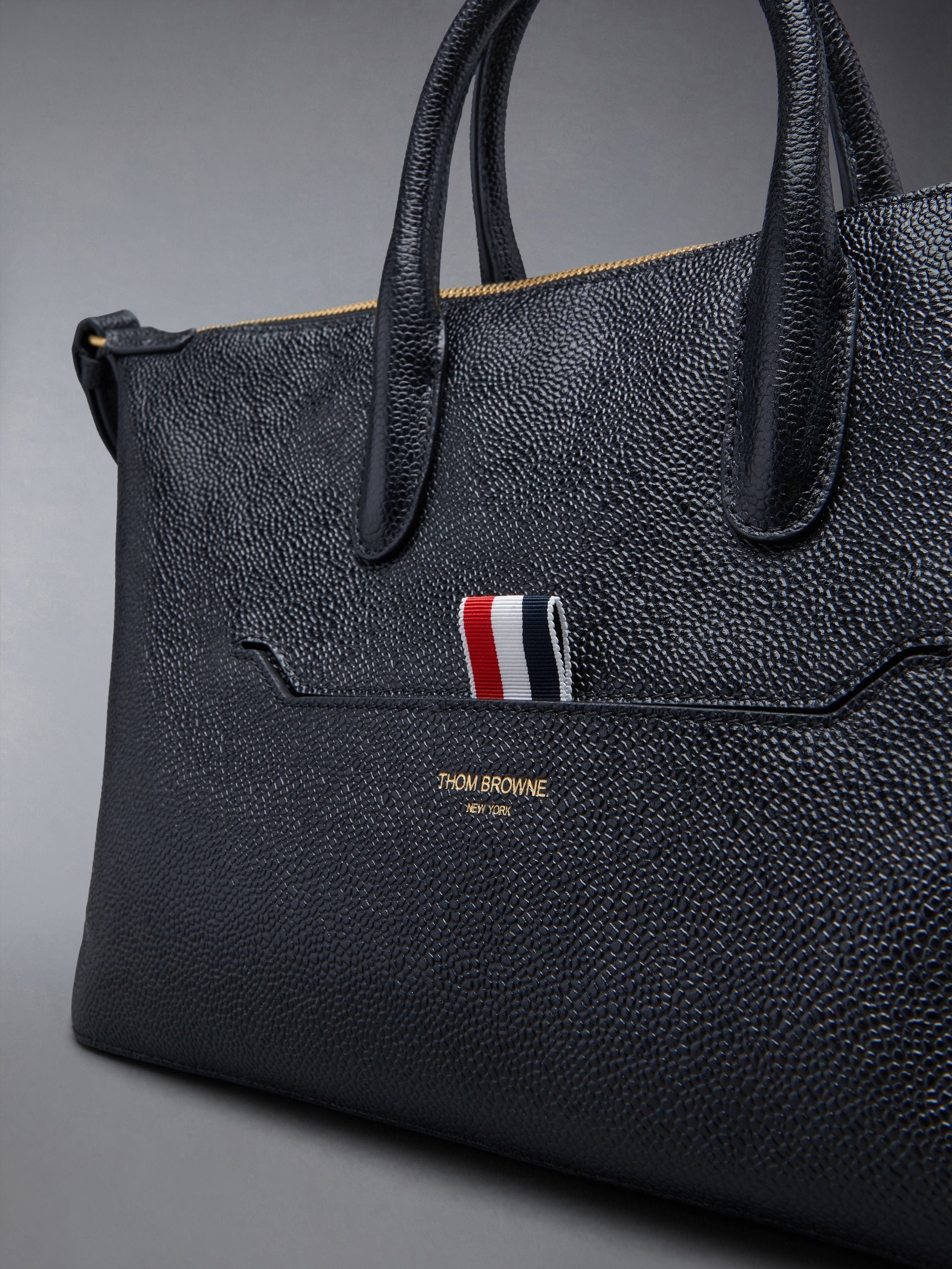 【THOM BROWNE】2WAY バッグ THOM BROWNE Thom Browne small leather tote bag | REVERSIBLE