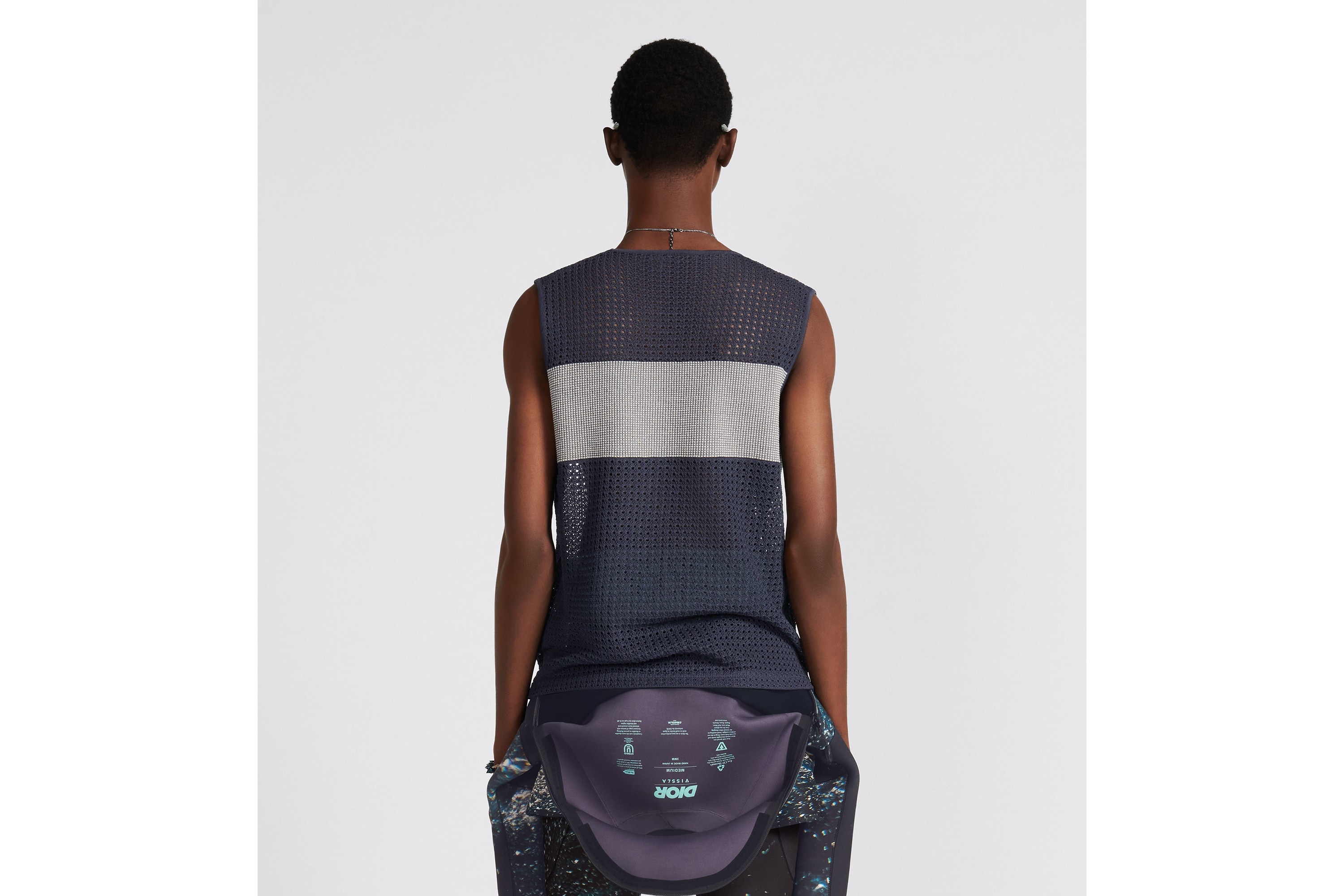 Sleeveless T-Shirt - 6