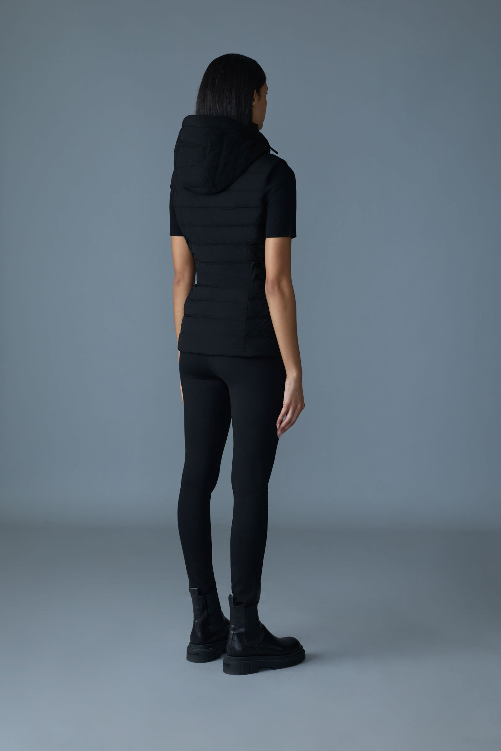 HOSHI Light down hooded vest - 4