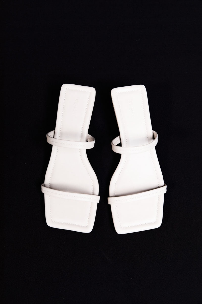 Fine Strap Kitten Heel - Creme - 3